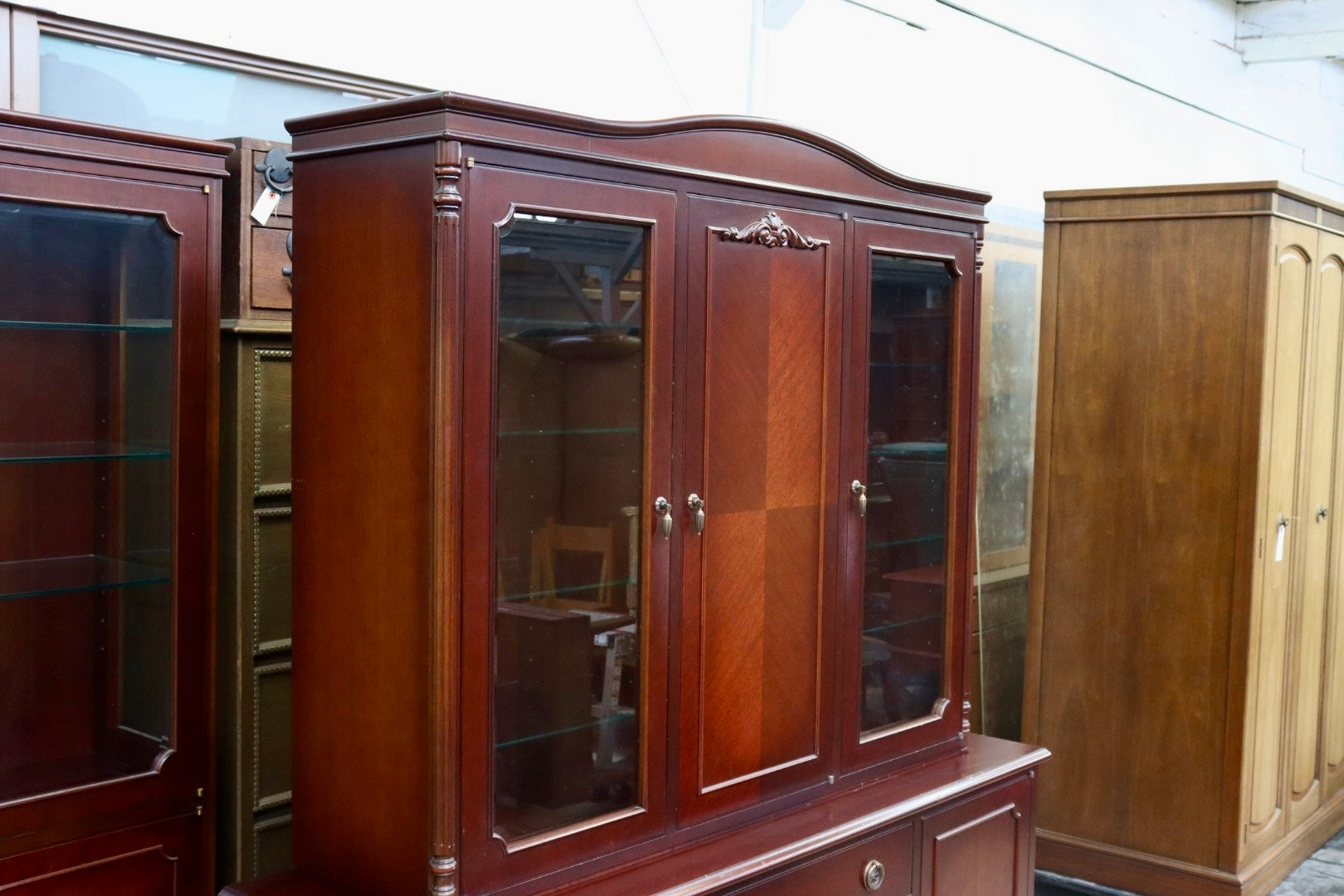 GMIH537○メープル不二屋 神戸元町欧風家具 大型カップボード キャビネット 食器棚 飾り棚 マホガニー材 クラシック アンティーク