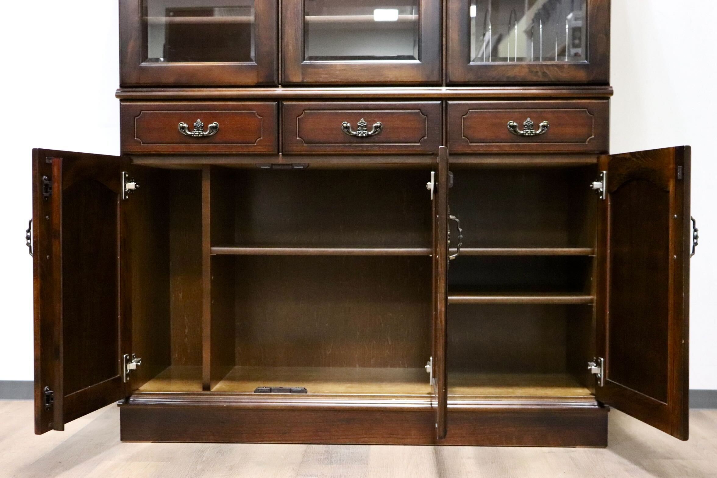 GMHK122○karimoku / カリモク コロニアル 食器棚 水屋棚 カップボード キッチンボード ダイニングボード カントリー 定価約37万 美品