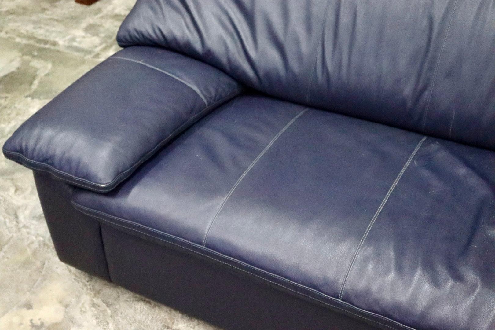 GMFS151○karimoku / カリモク 国産家具 本革張り 3人掛けソファ ダークネイビー ブルー レザーソファ 応接ソファ ヴィンテージ 長椅子