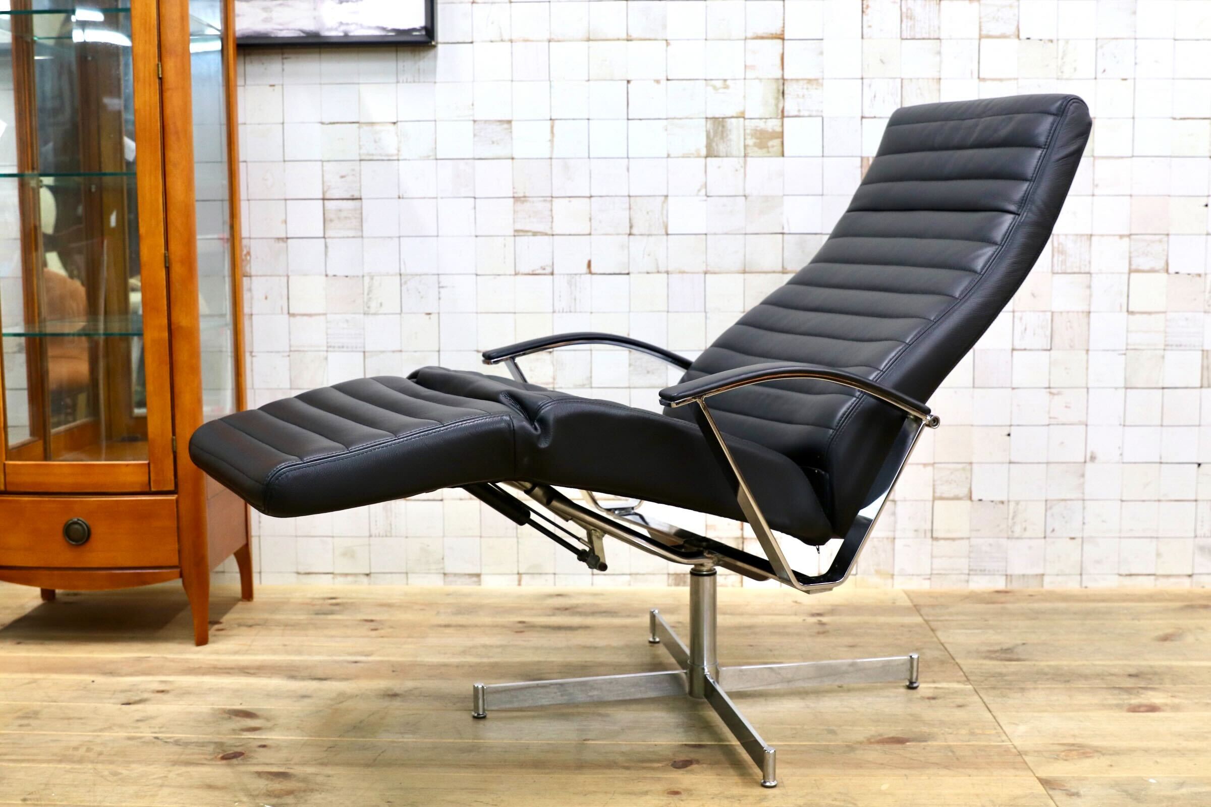 GMJH120○KEBE / ケベ KE-23 パーソナルチェア リクライニングチェア シングルソファ 総本革 デンマーク製 北欧家具 定価37.2万円 稀少