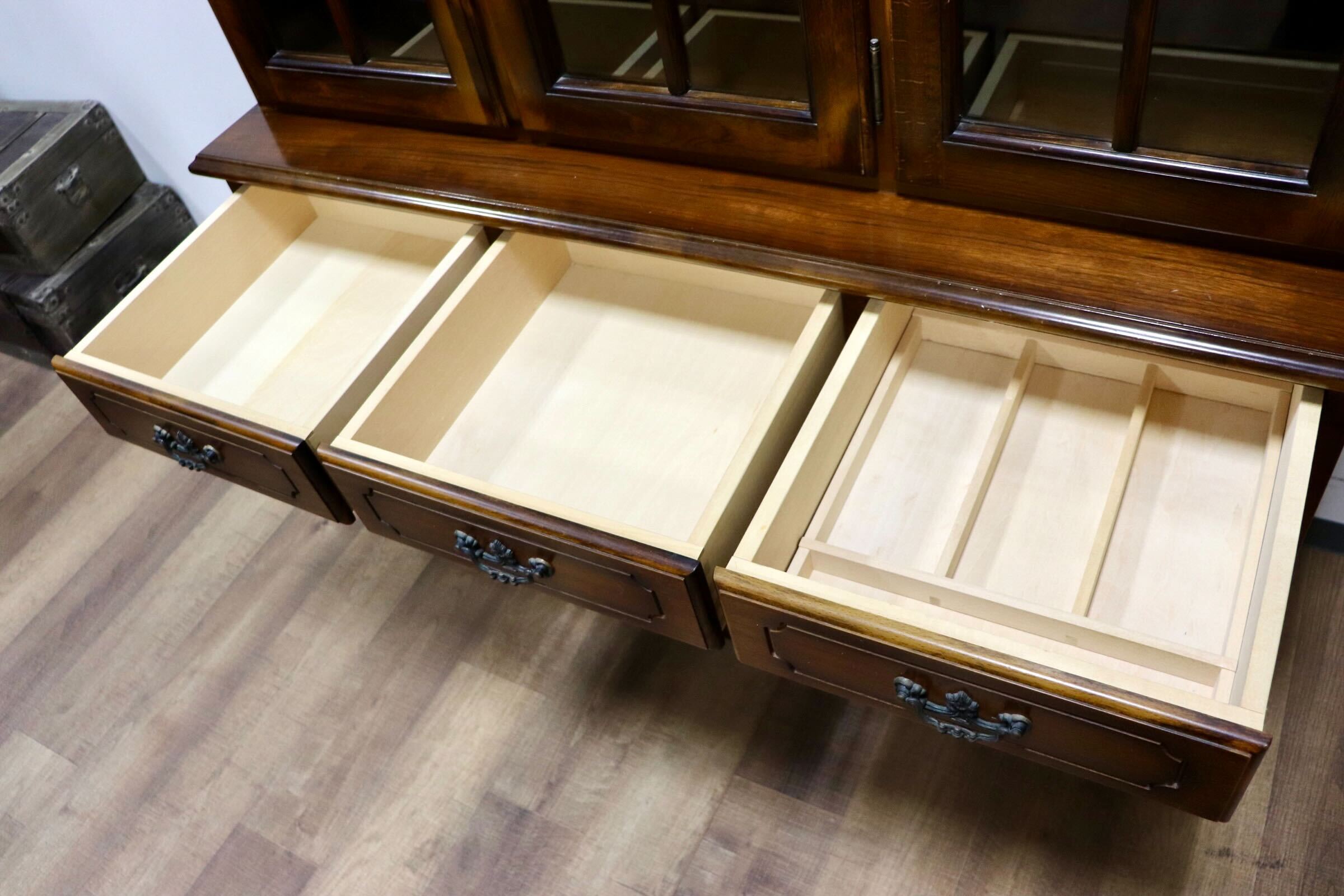 GMHS88○karimoku / カリモク コロニアル 食器棚 水屋棚 飾り棚 カップボード キッチンボード ダイニングボード カントリー 定価約37万