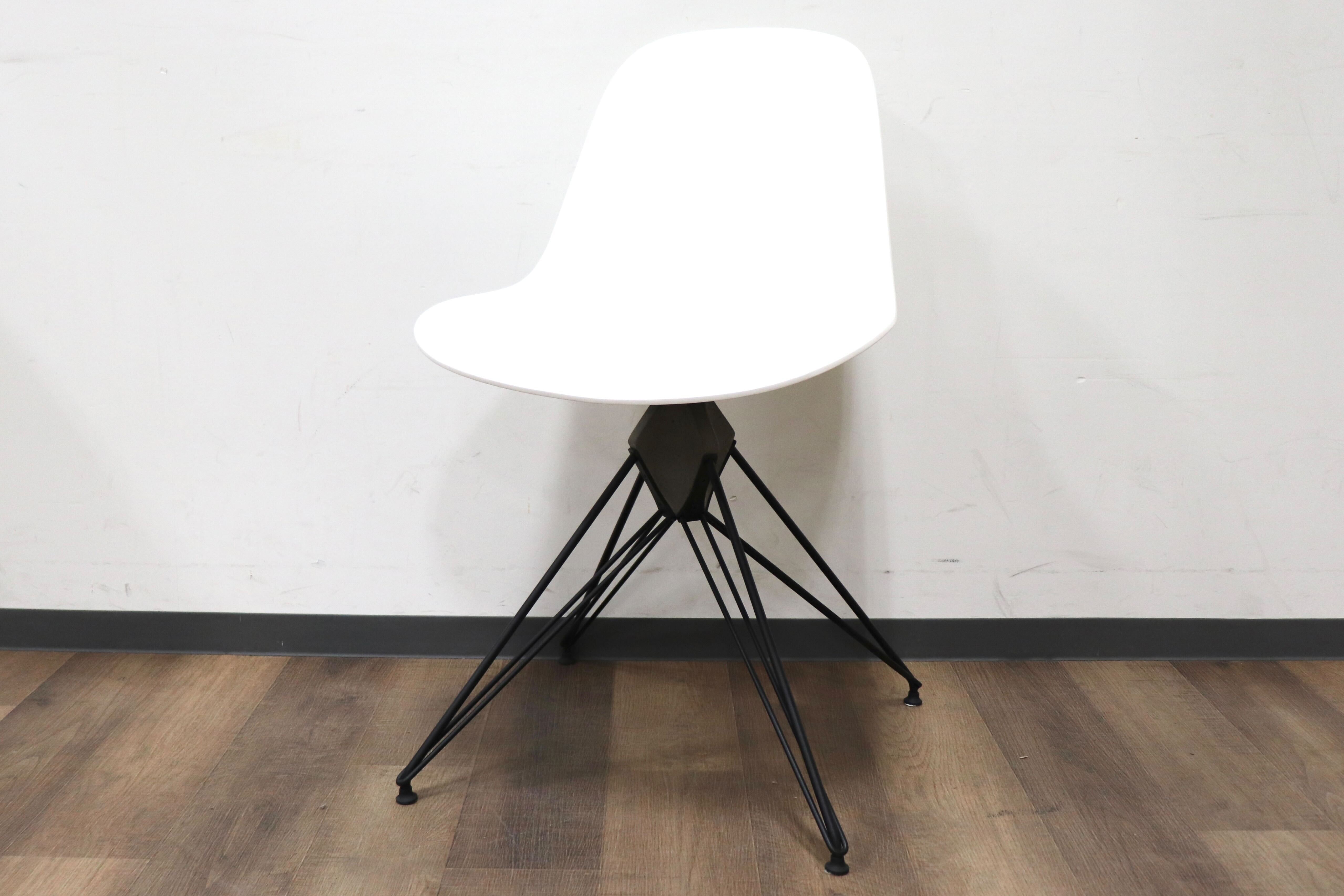 GMHK149A○DISTRIC EIGHT / ディストリクトエイト KAHN CHAIR カーンチェア ダイニングチェア サイドシェルチェア インダストリアル 6.5万