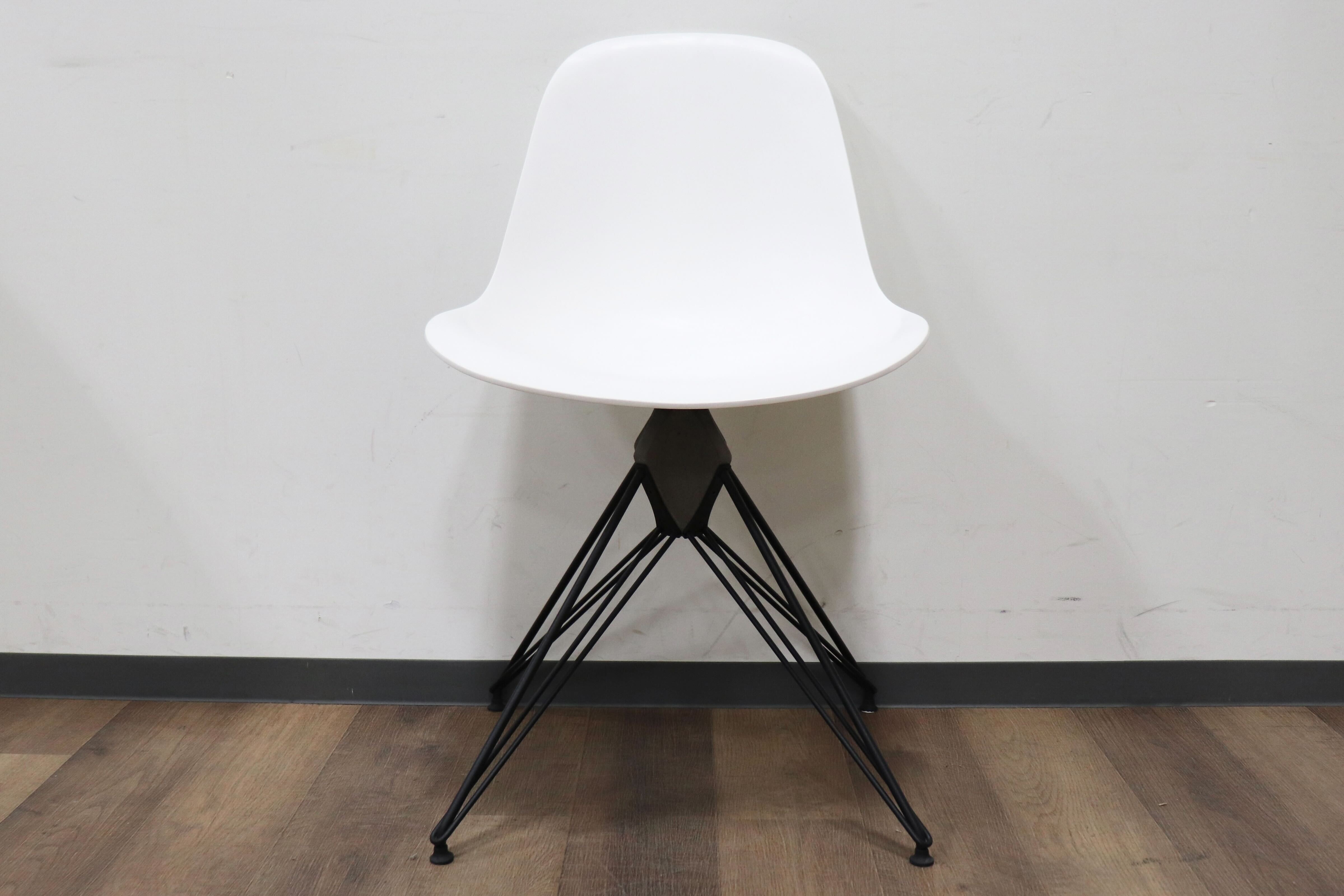 GMHK149A○DISTRIC EIGHT / ディストリクトエイト KAHN CHAIR カーンチェア ダイニングチェア サイドシェルチェア インダストリアル 6.5万