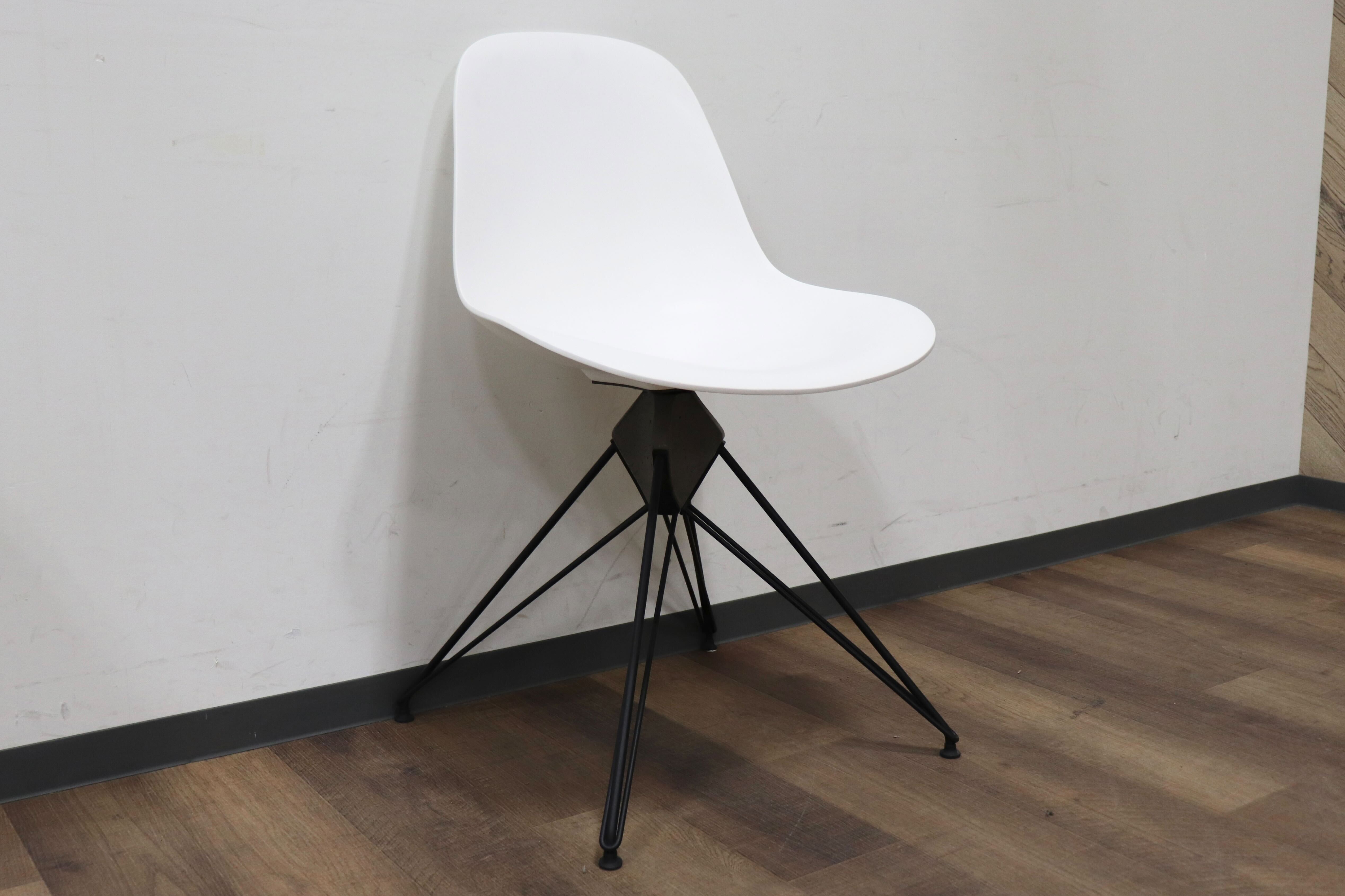 GMHK149A○DISTRIC EIGHT / ディストリクトエイト KAHN CHAIR カーンチェア ダイニングチェア サイドシェルチェア インダストリアル 6.5万