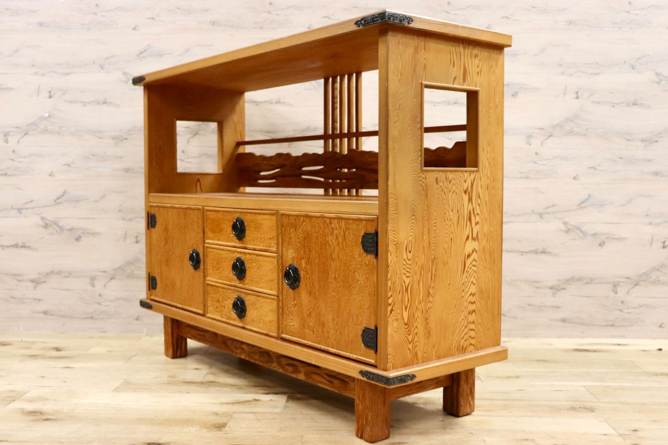 GMHH226A○世界遺産屋久杉 茶棚 飾り棚 茶箪笥 サイドボード リビングボード 和家具 和室 古民家 伝統工芸 和モダン アンティーク 稀少