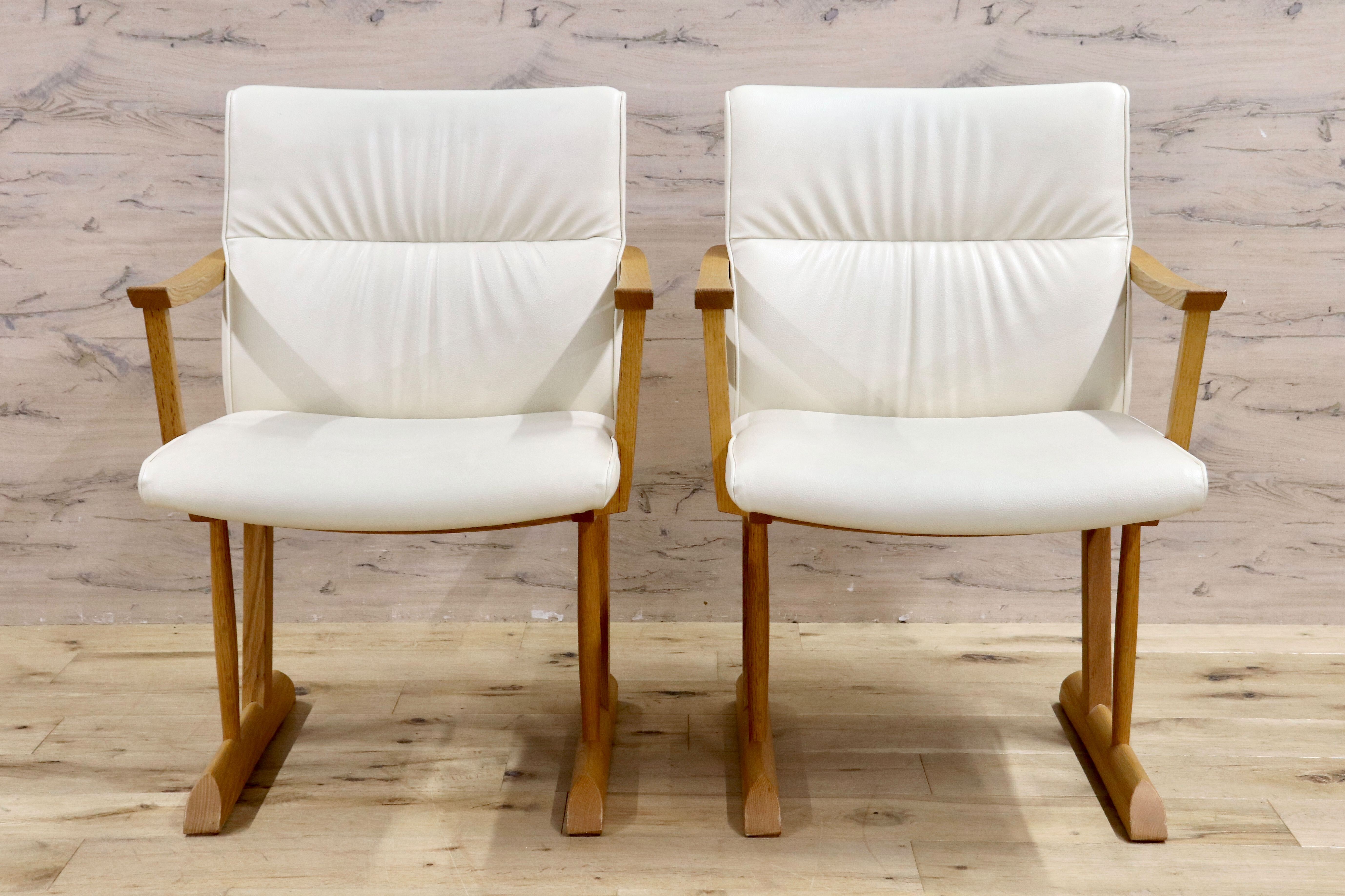 GMIK594A○飛騨産業 / HIDA キツツキ KAYA ダイニングチェア 2脚セット アームチェア 椅子 レザー オーク材 無垢 モダン