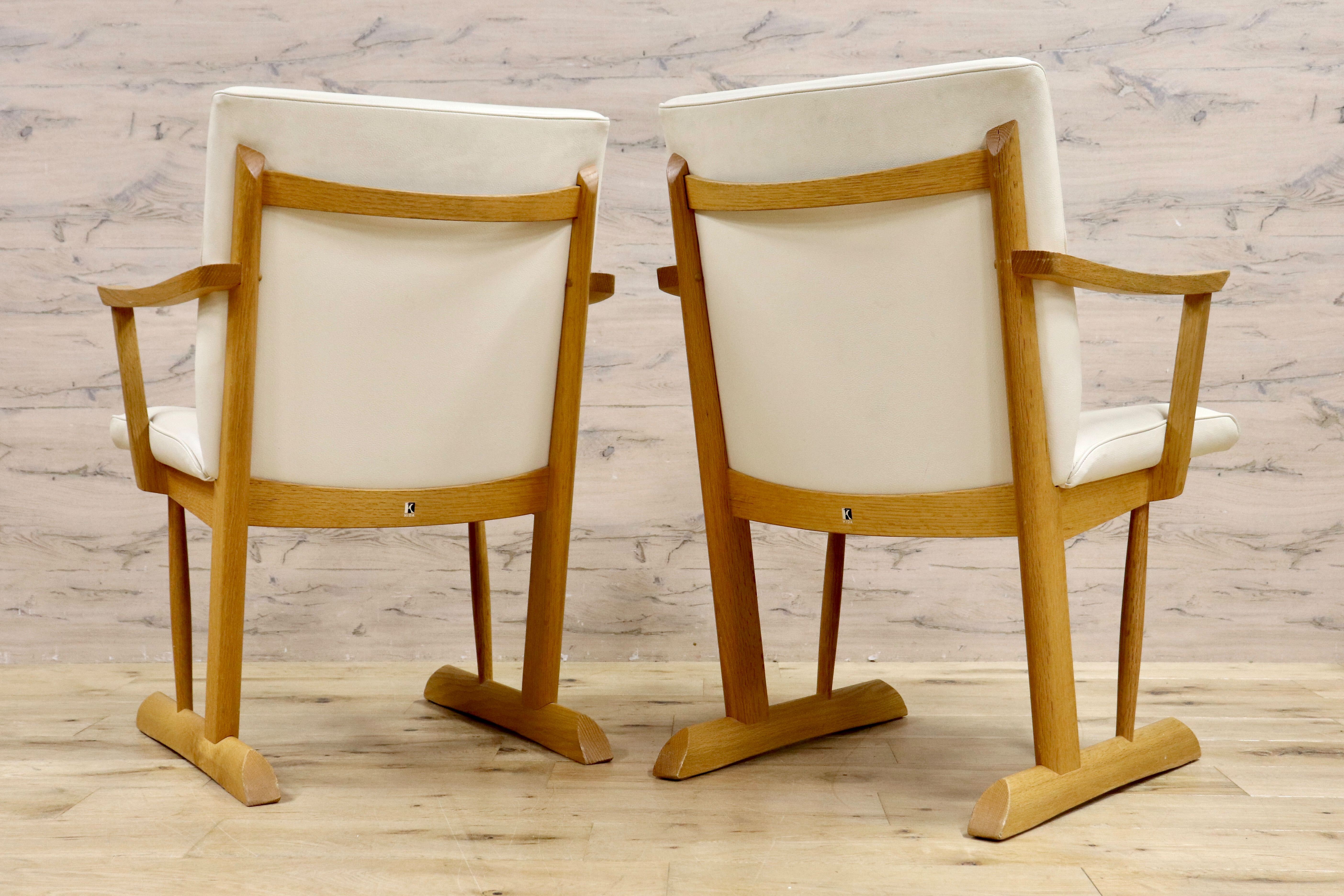 GMIK594A○飛騨産業 / HIDA キツツキ KAYA ダイニングチェア 2脚セット アームチェア 椅子 レザー オーク材 無垢 モダン