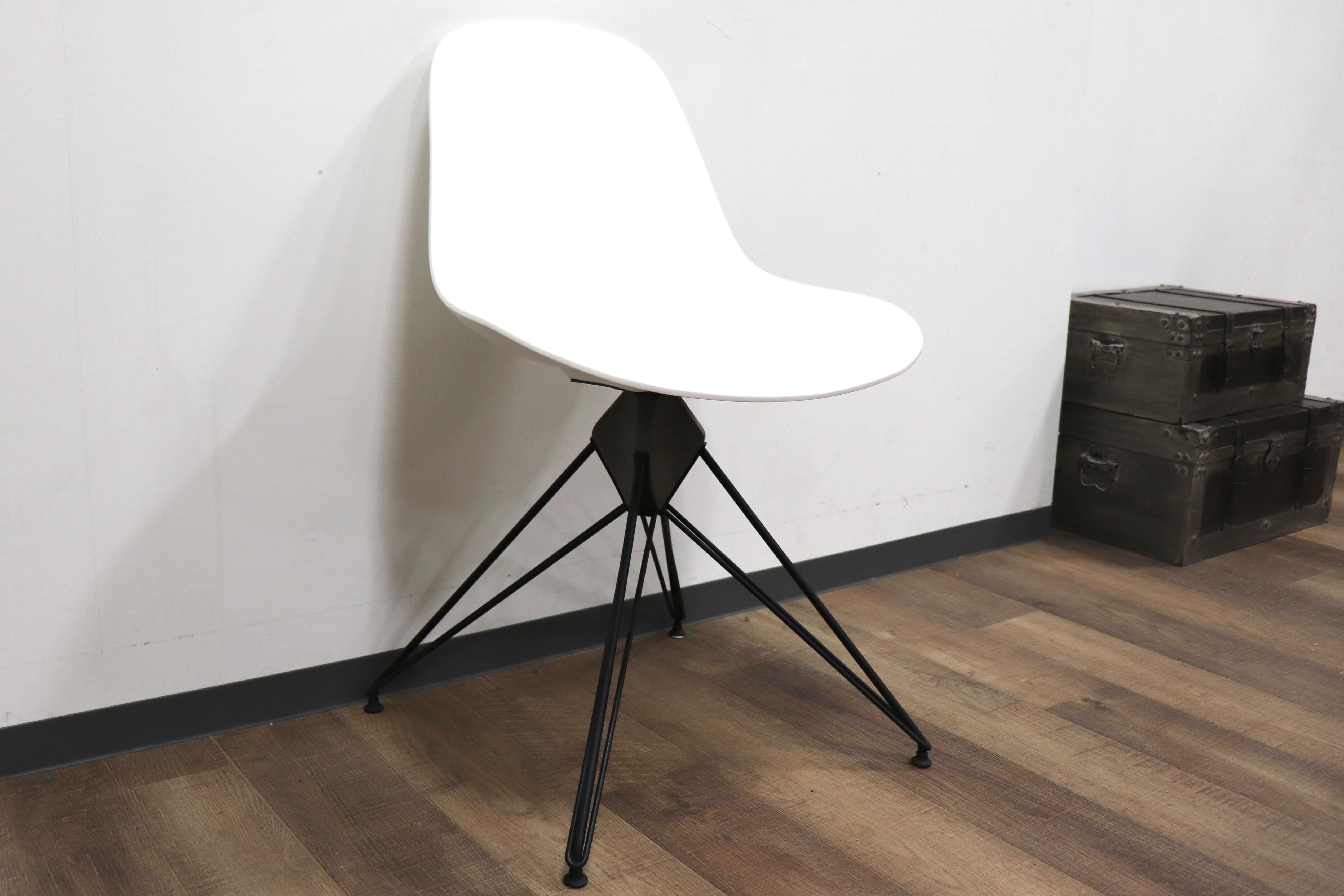 GMHK149B○DISTRIC EIGHT / ディストリクトエイト KAHN CHAIR カーンチェア ダイニングチェア サイドシェルチェア インダストリアル 6.5万