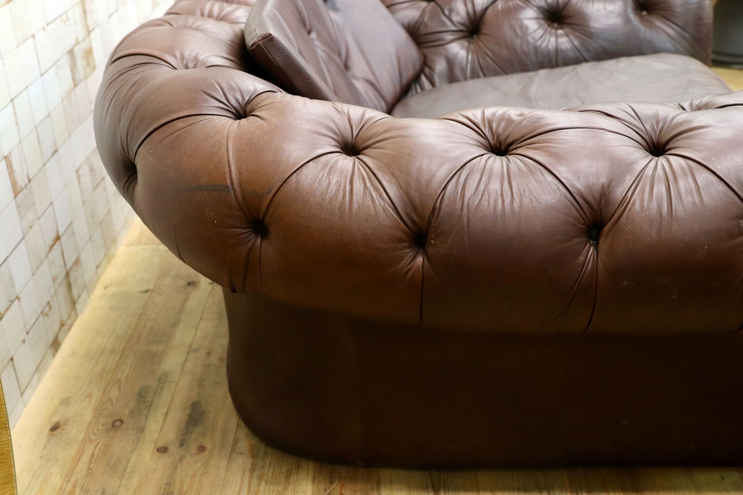 GMJK136○英国ヴィンテージ チェスターフィールド 本革 1人掛けソファ ラウンジソファ 英国クラシック 稀少 Furniture and Furnishings
