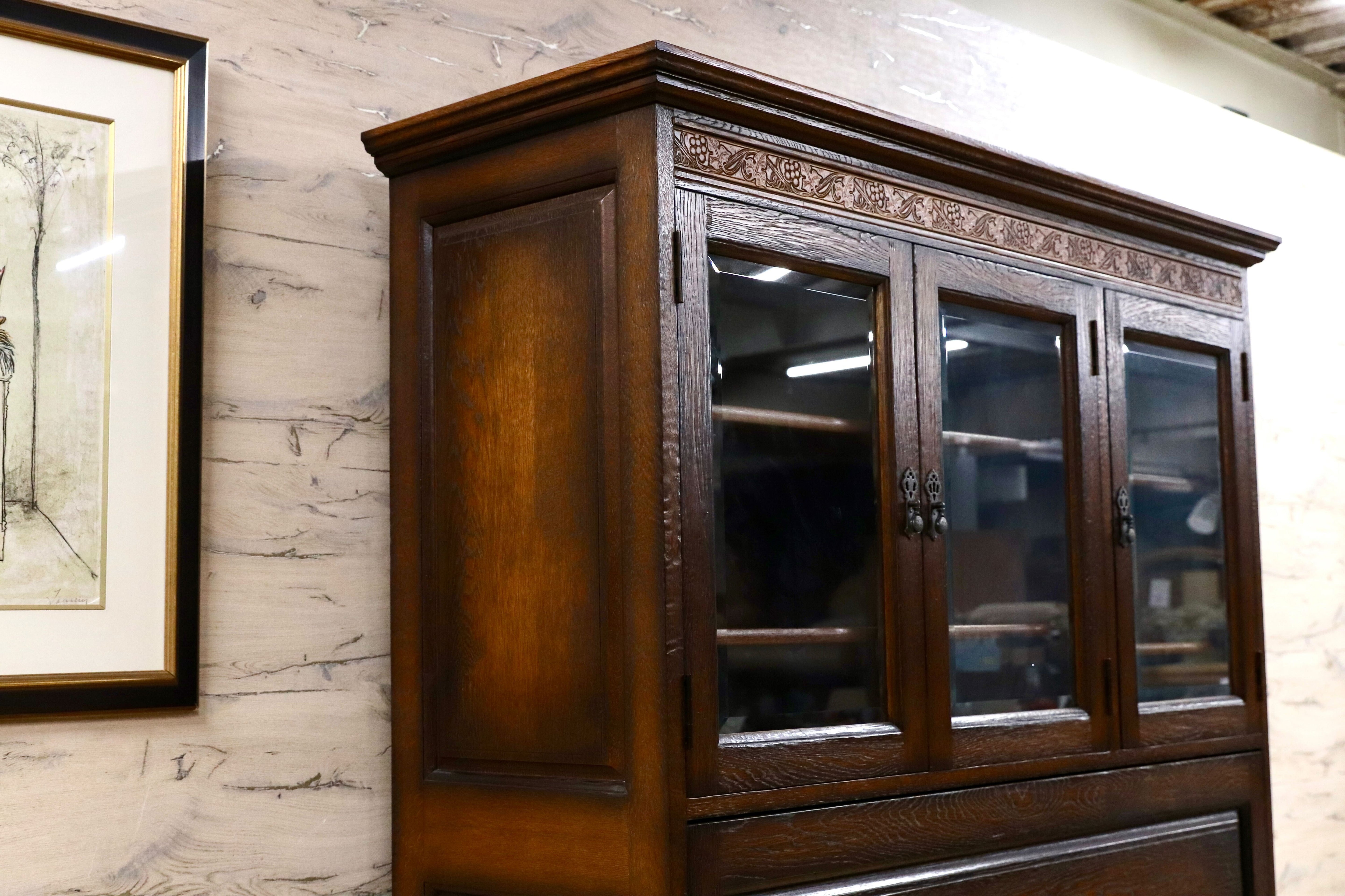 GMEK418○イギリス アンティーク 大型キャビネット リビングボード 収納棚 飾り棚 ヴィンテージ 最高級 オーク無垢材 約150万