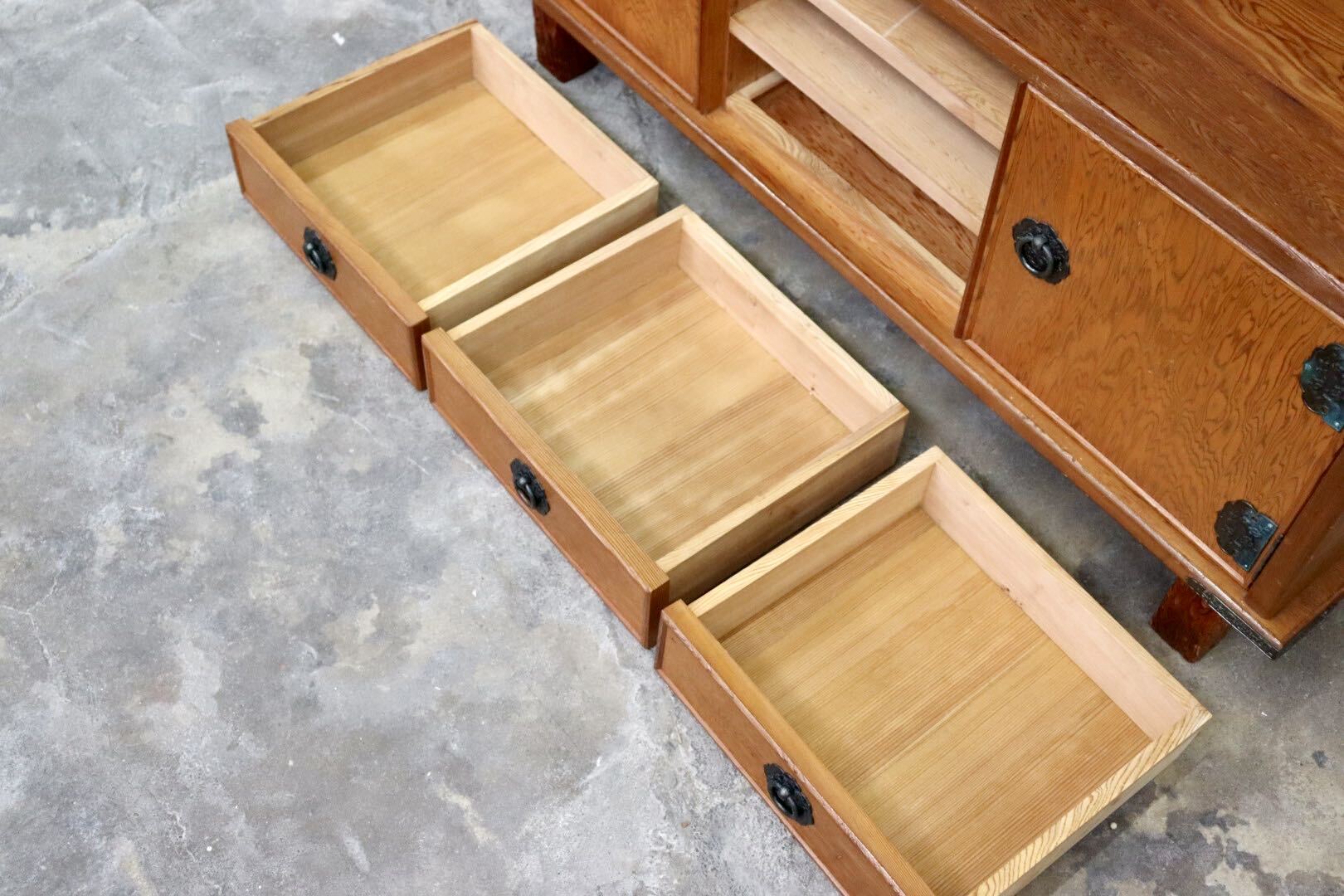 GMJK185○世界遺産屋久杉 茶棚 茶箪笥 飾り棚 サイドボード リビングボード 座敷 和室 和モダン 古民家 昭和レトロ