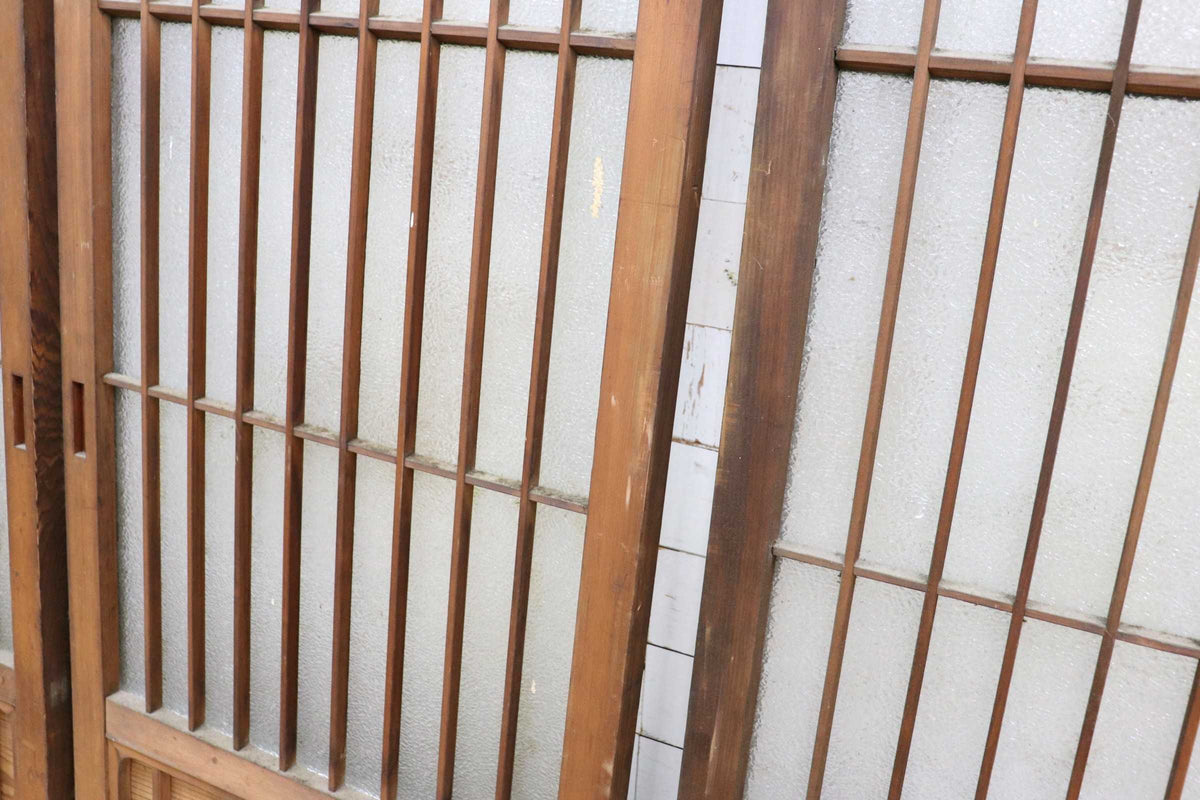 GMJS260D◯アンティーク 木製格子戸 縦格子戸 4枚セット 建具 引き戸 間仕切り ガラス戸 モールガラス 古民家 店舗什器 昭和レトロ