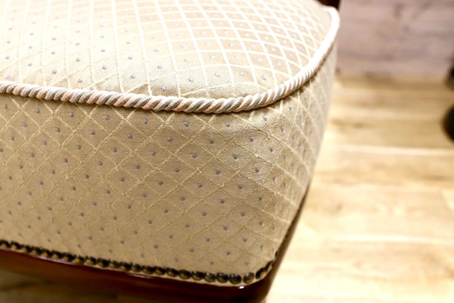 GMHK245○モリシゲ / MORISHIGE 2.5人掛けソファ トリプルソファ 長椅子 ファブリック 応接 最高級 モダン 美品