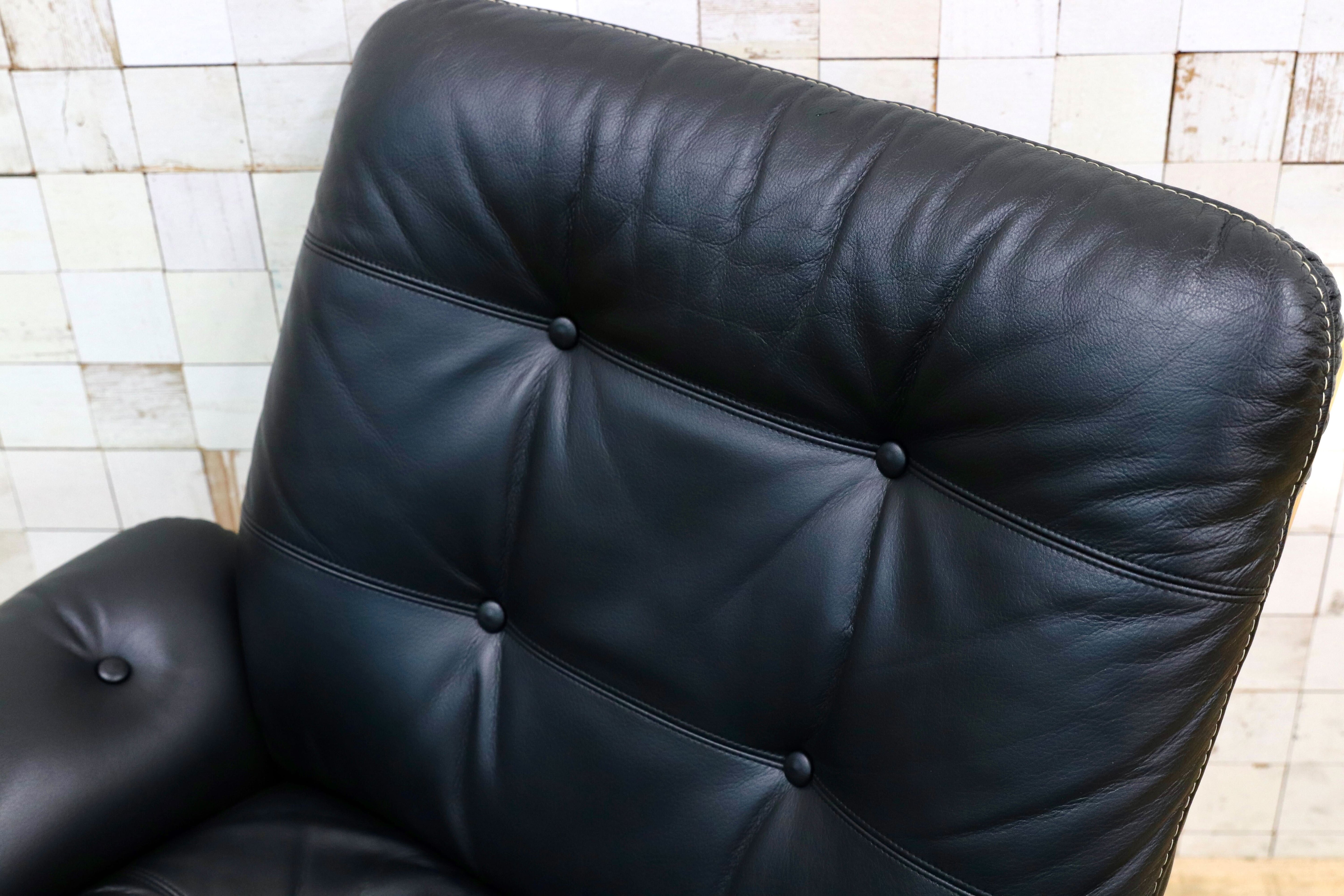 GMIK368A○karimoku / カリモク WW77 1人掛けソファ シングルソファ ラウンジチェア 黒 本革 北欧スタイル 曲木 国産家具 約21.5万