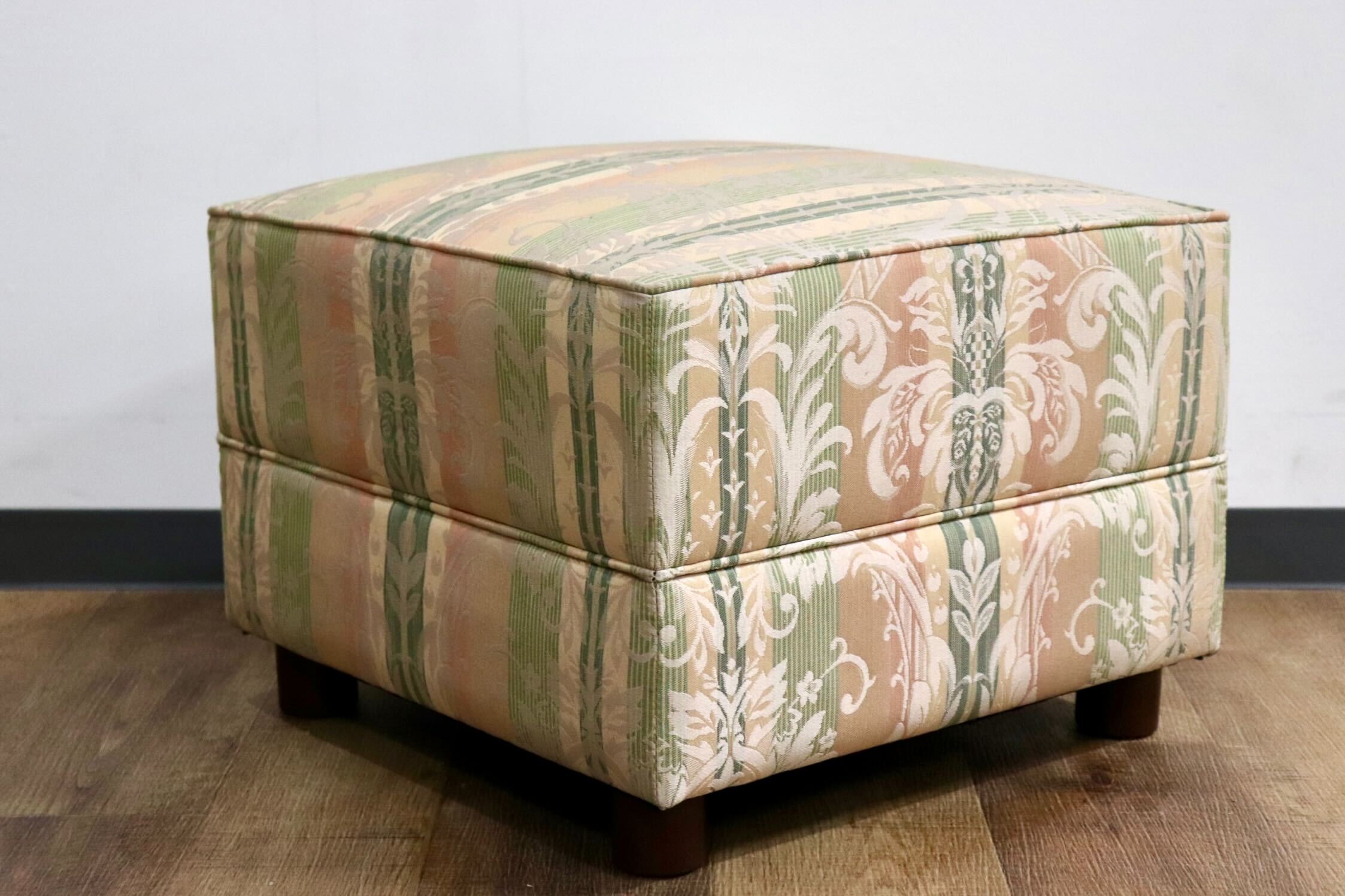 GMHN266G○karimoku / カリモク オットマン スツール フットスツール 腰掛け エレガント ファブリック 国産家具