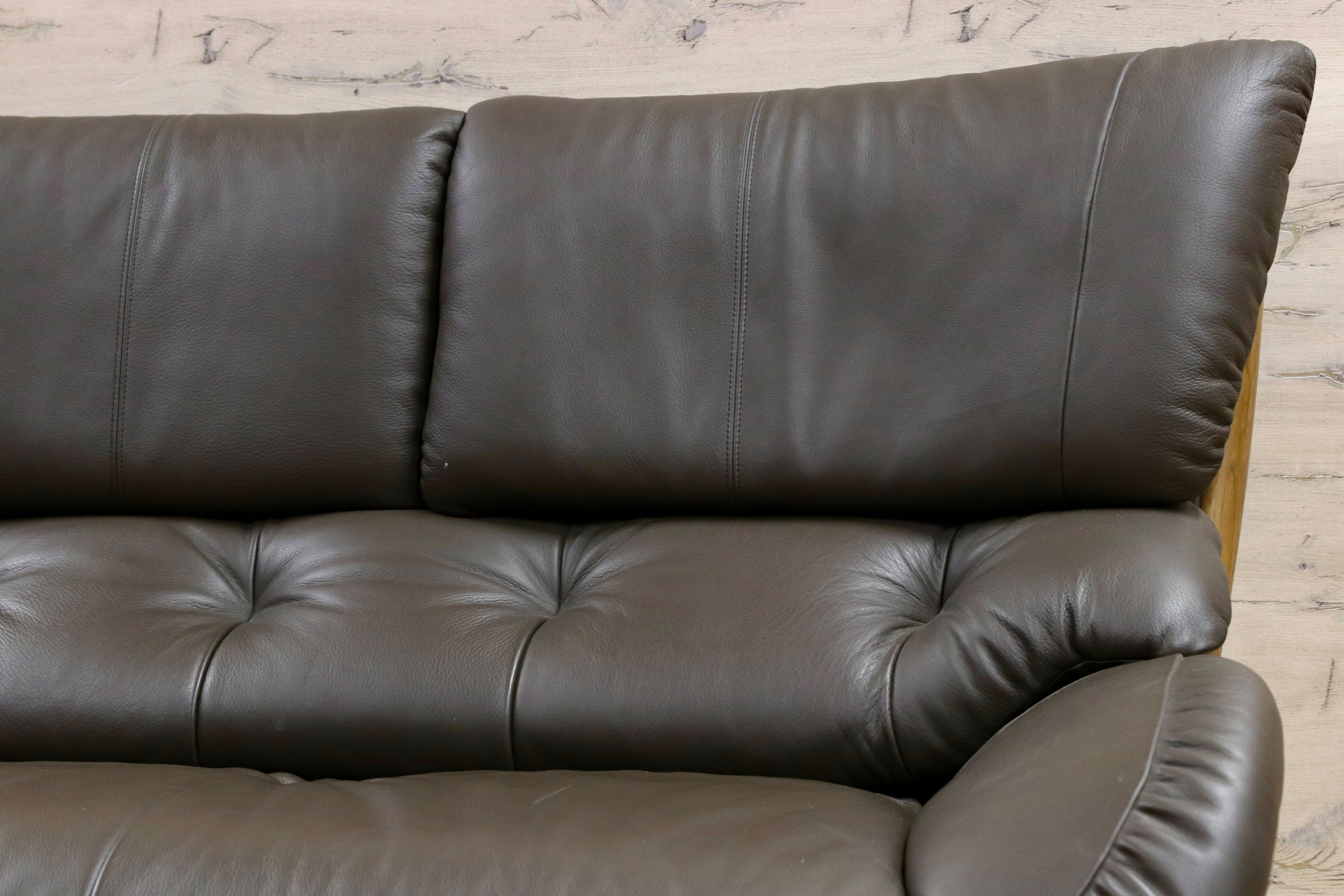 GMHS521○karimoku / カリモク 3人掛けソファ トリプルソファ 長椅子 本革 グレー 国産家具 約33万