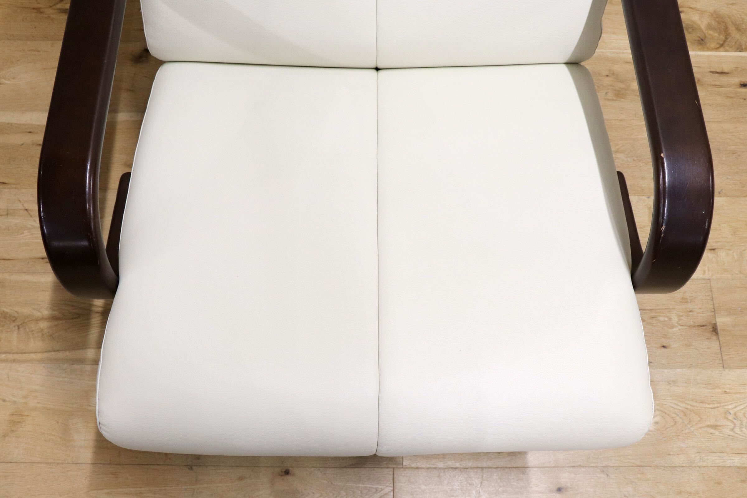 GMJK328A○冨士ファニチア / FUJI FURNITURE Agio アージオ 1人掛けソファ シングルソファ ラウンジチェア 木製 ホワイト レザー 国産家具