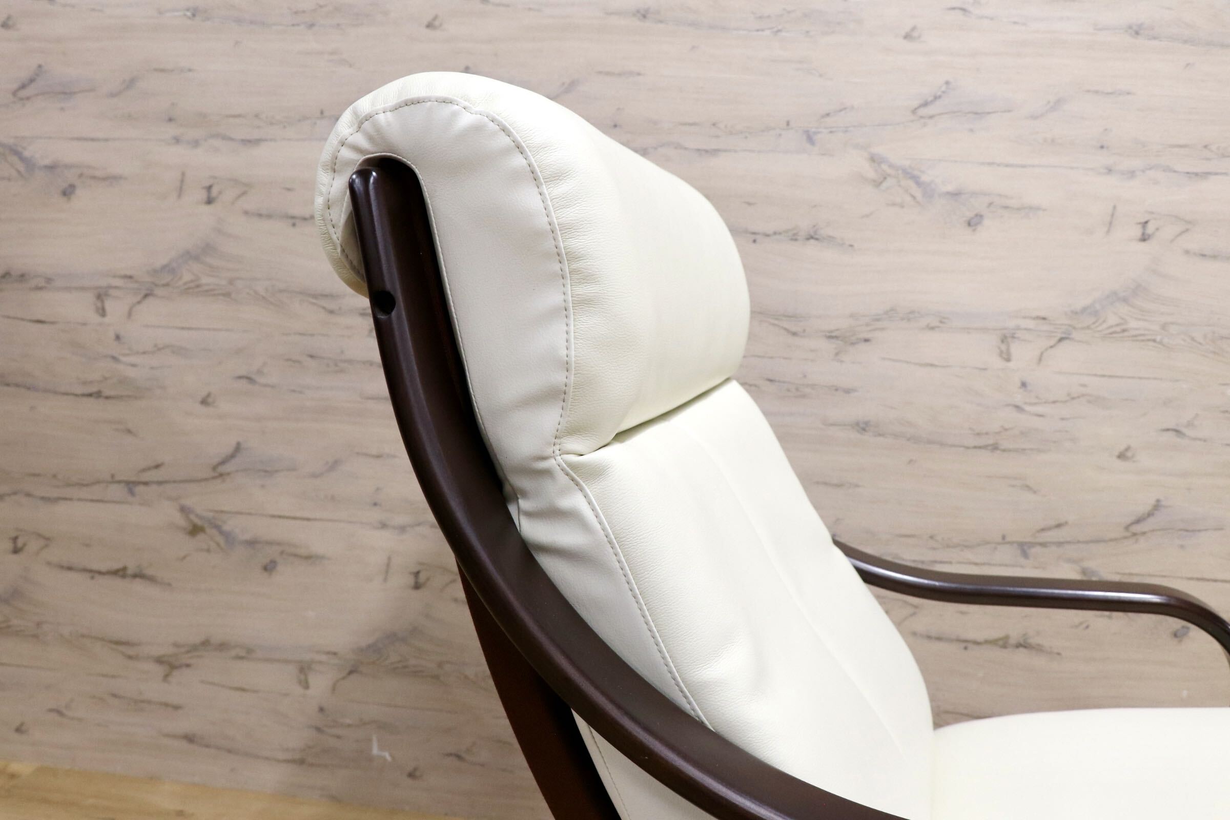 GMJK328A○冨士ファニチア / FUJI FURNITURE Agio アージオ 1人掛けソファ シングルソファ ラウンジチェア 木製 ホワイト レザー 国産家具