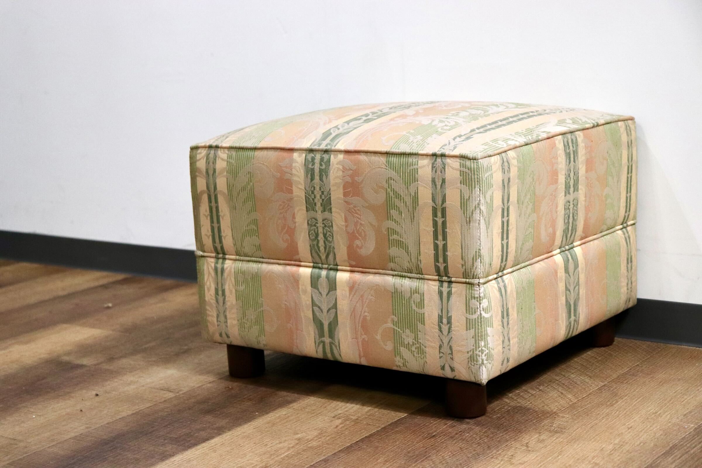 GMHN266H○karimoku / カリモク オットマン スツール フットスツール 腰掛け エレガント ファブリック 国産家具