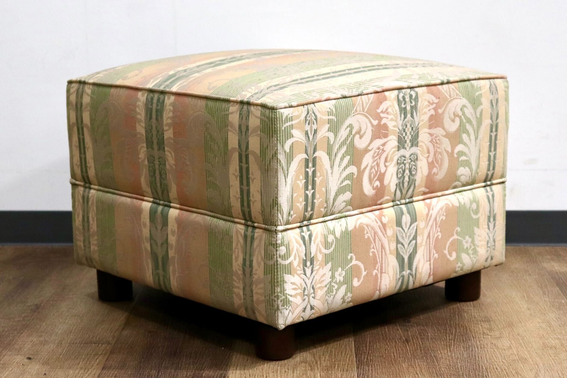 GMHN266H○karimoku / カリモク オットマン スツール フットスツール 腰掛け エレガント ファブリック 国産家具