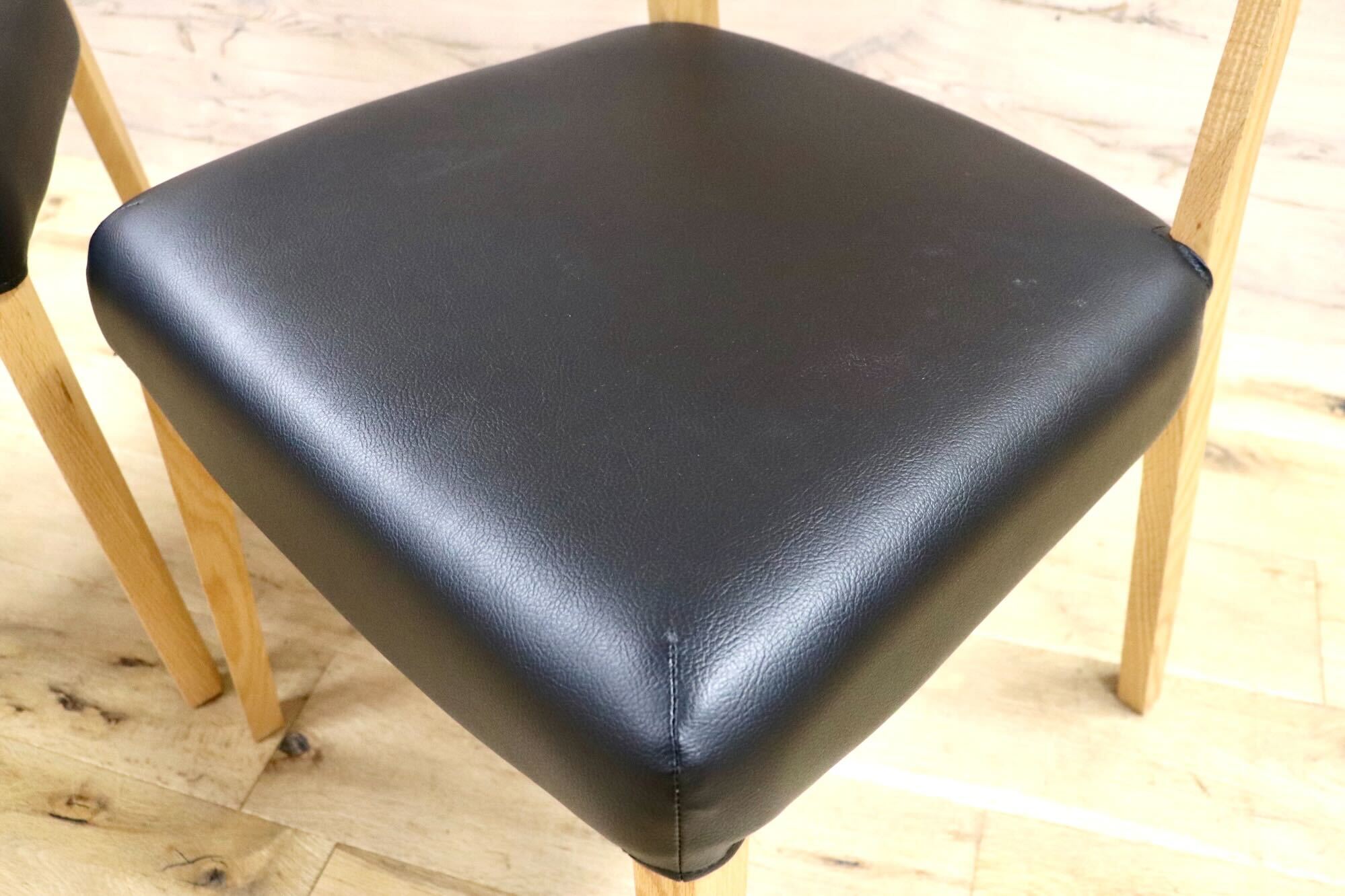 GMHK821A○IDC大塚家具 ダイニングチェア 2脚セット 椅子 食卓椅子 シネマ 北欧スタイル シンプル ナチュラル 展示品