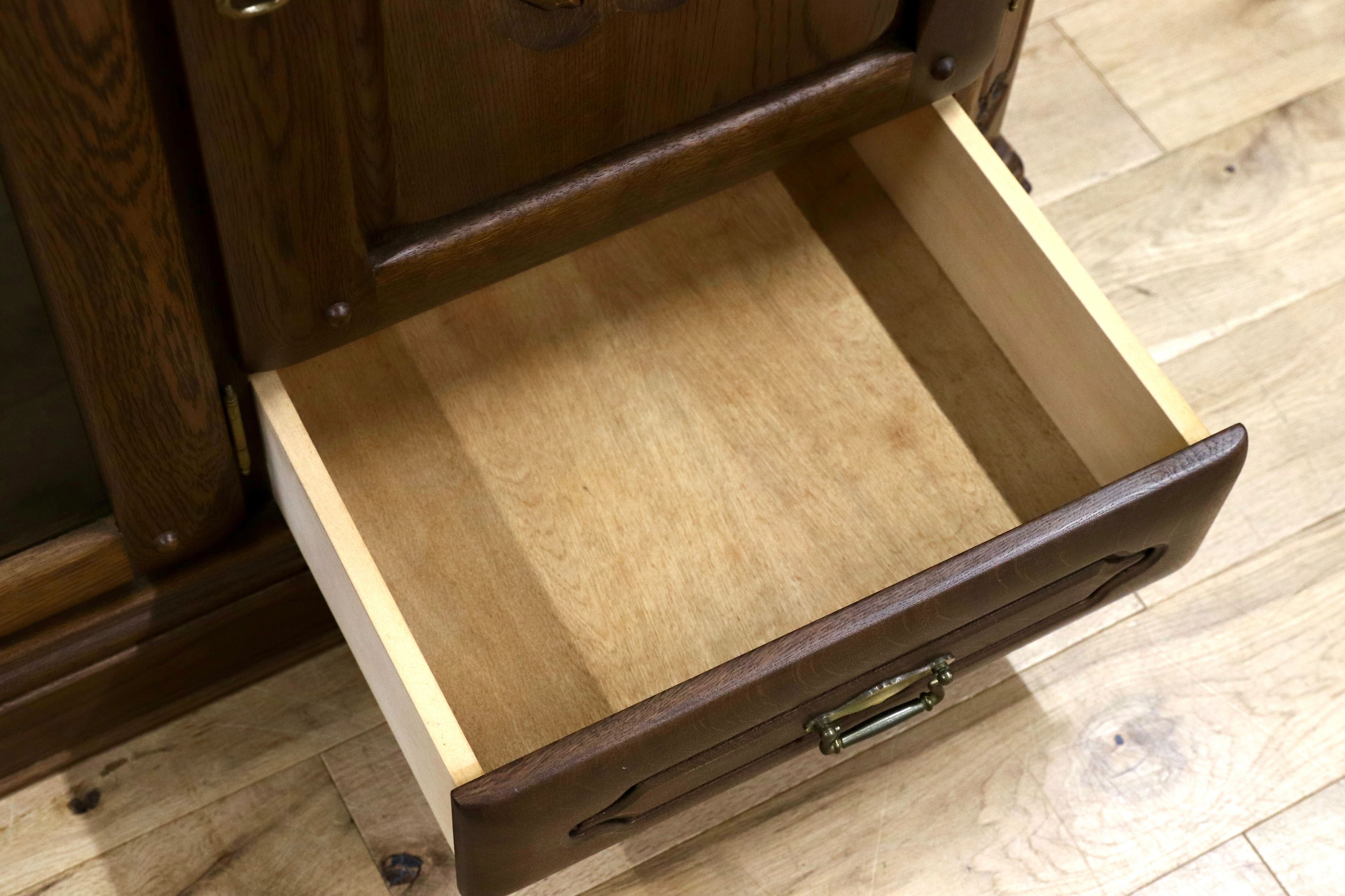 GMHK662○河本家具 / Molis 旭川家具 サイドボード リビングボード クラシック キャビネット オーク無垢材 レトロ ヴィンテージ