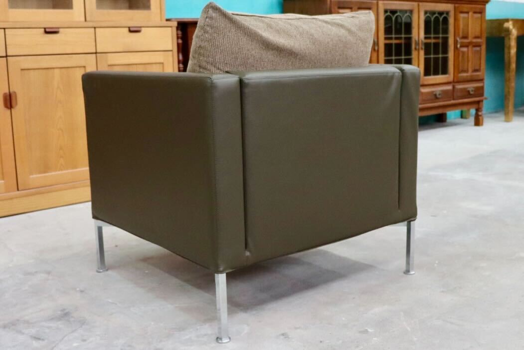 GMHK689A○cassina ixc / カッシーナイクスシー ピエロ・リッソーニ ボックスソファ 合皮 1P 1人掛けソファ シングルソファ 定価約36万