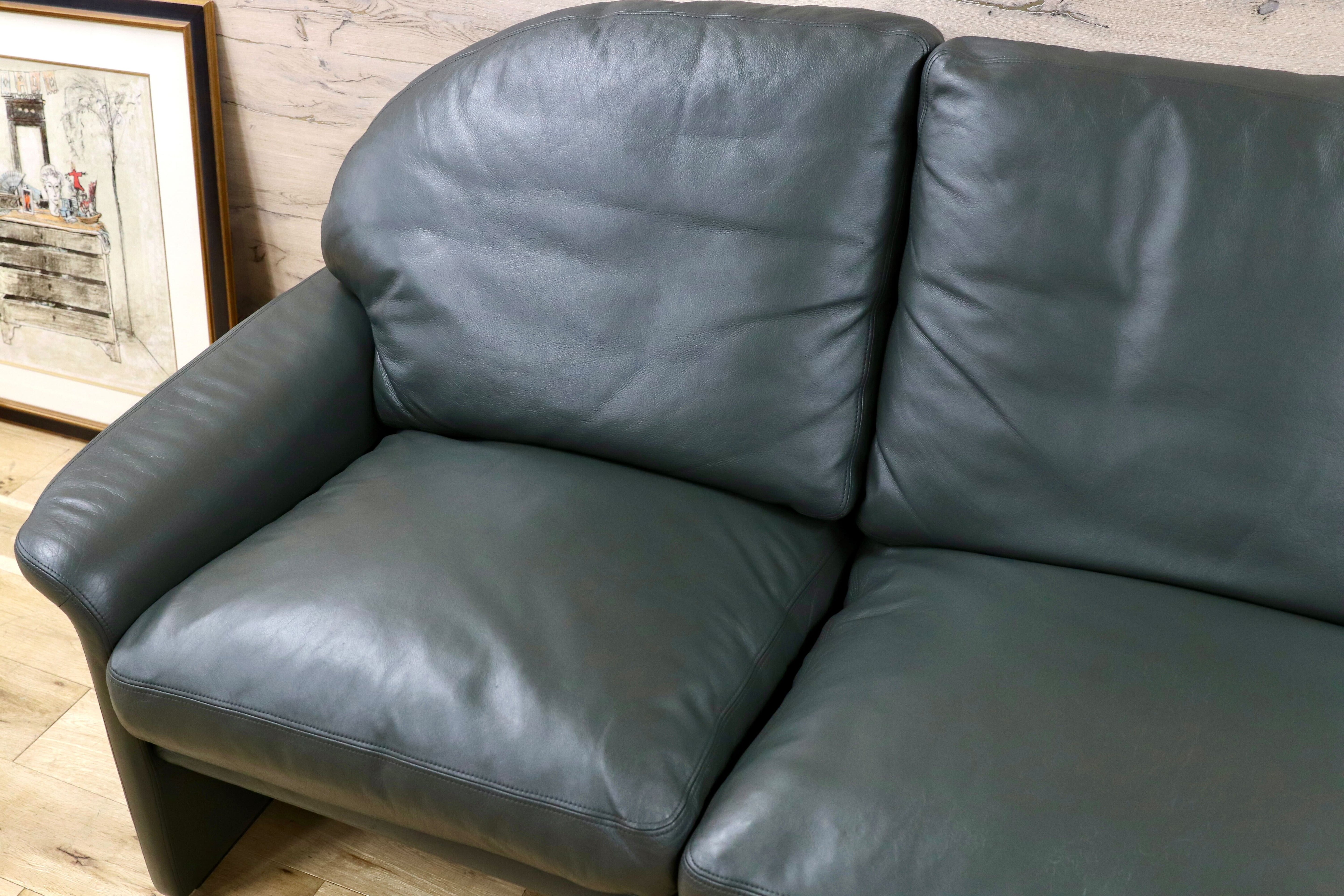 GMGH326○de sede / デセデ mobilia モビリア 3人掛けソファ トリプルソファ ダークグリーン 北欧 ヴィンテージ 本革 稀少 定価192万