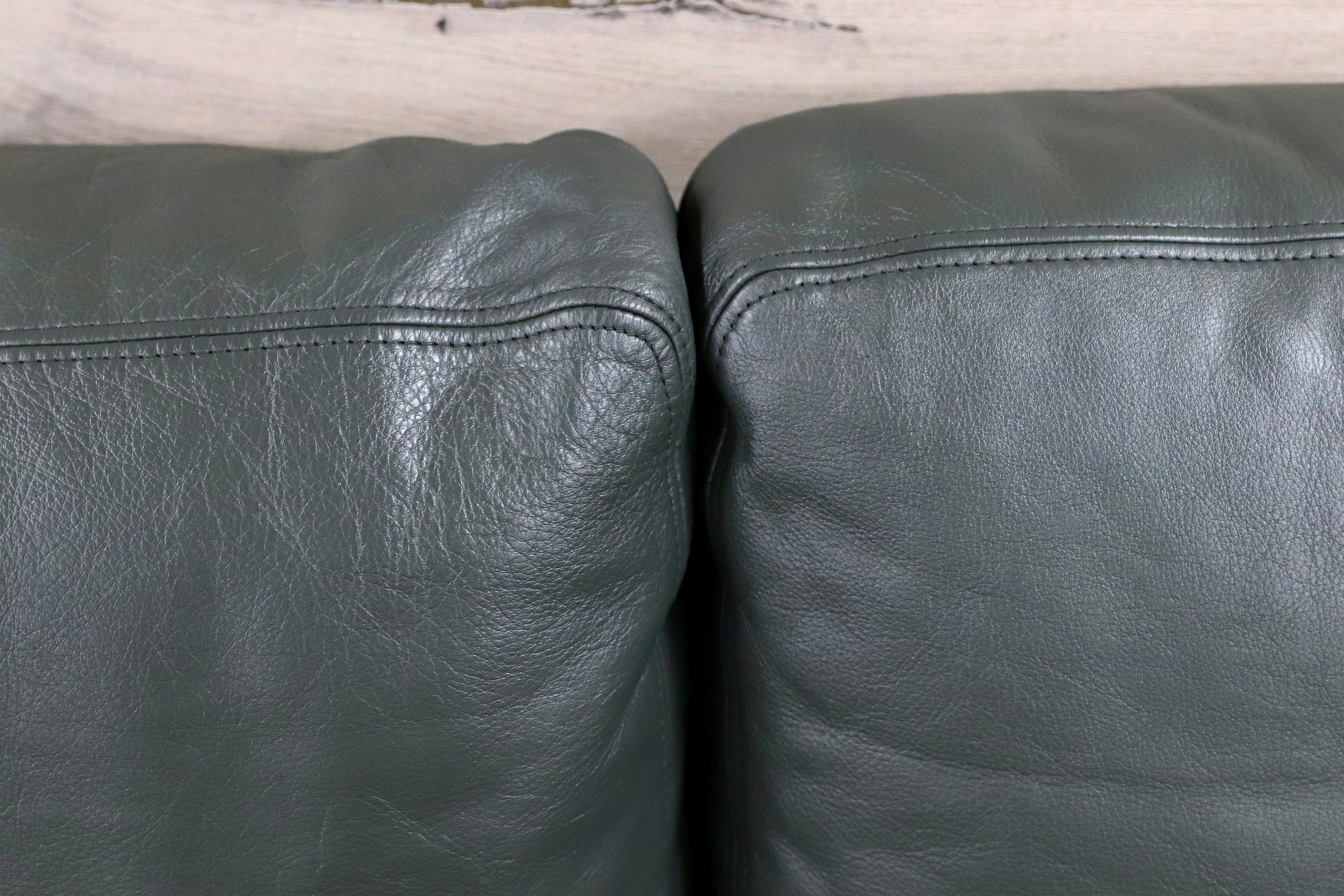 GMGH326○de sede / デセデ mobilia モビリア 3人掛けソファ トリプルソファ ダークグリーン 北欧 ヴィンテージ 本革 稀少 定価192万