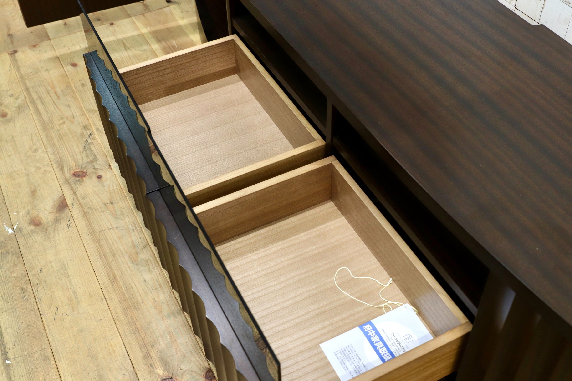 GMJK194○松岡家具製造 / 府中家具 アルク テレビボード AVボード サペリ材 ウェーブ扉 IDC OTSUKA 大塚家具取扱 国産家具 定価約55万