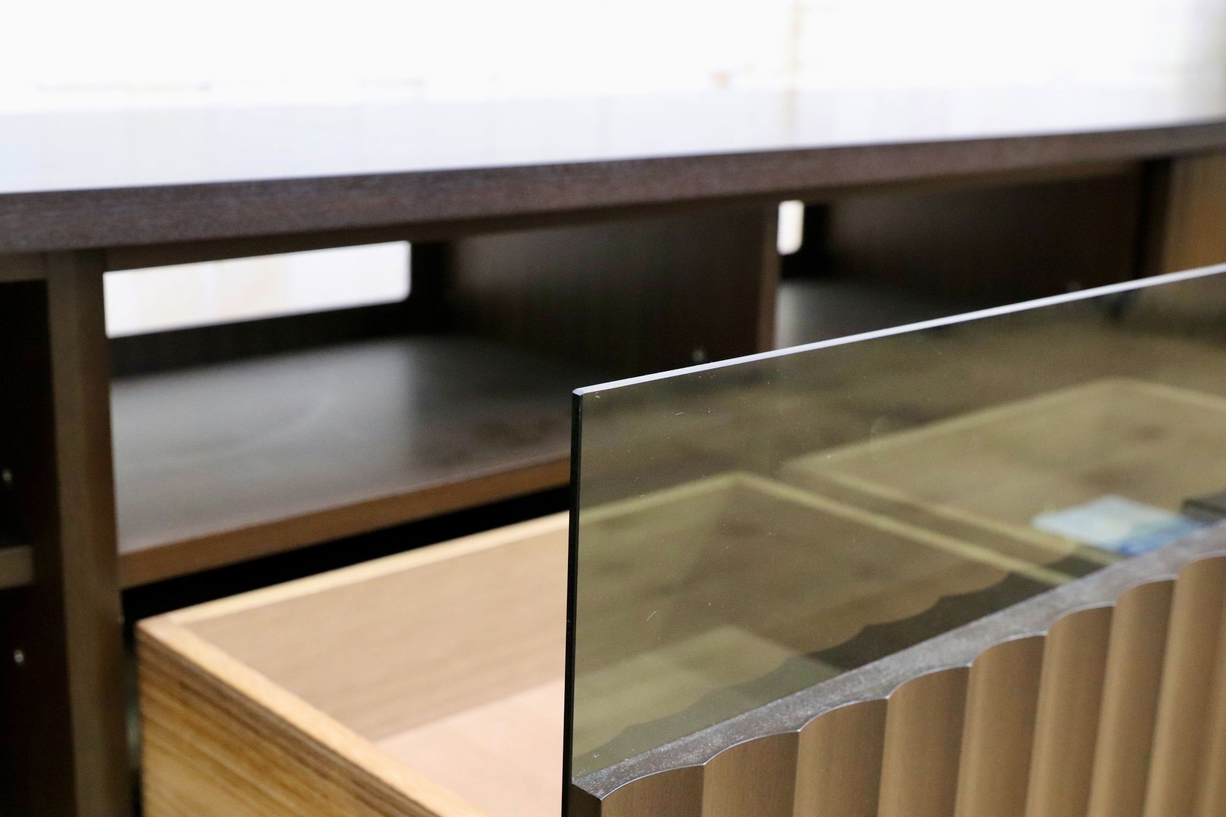 GMJK194○松岡家具製造 / 府中家具 アルク テレビボード AVボード サペリ材 ウェーブ扉 IDC OTSUKA 大塚家具取扱 国産家具 定価約55万