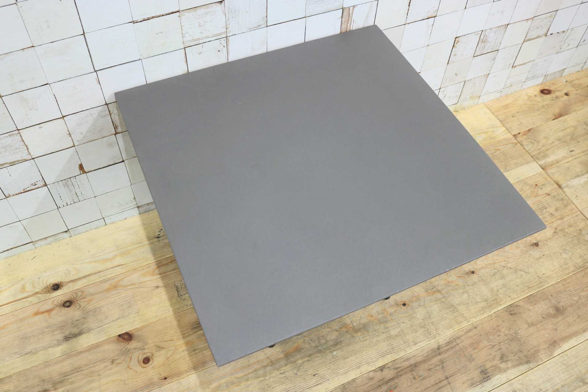 GMIK507B○BONALDO / ボナルド イタリア製 サイドテーブル コーヒーテーブル 飾台 スタイリッシュモダン