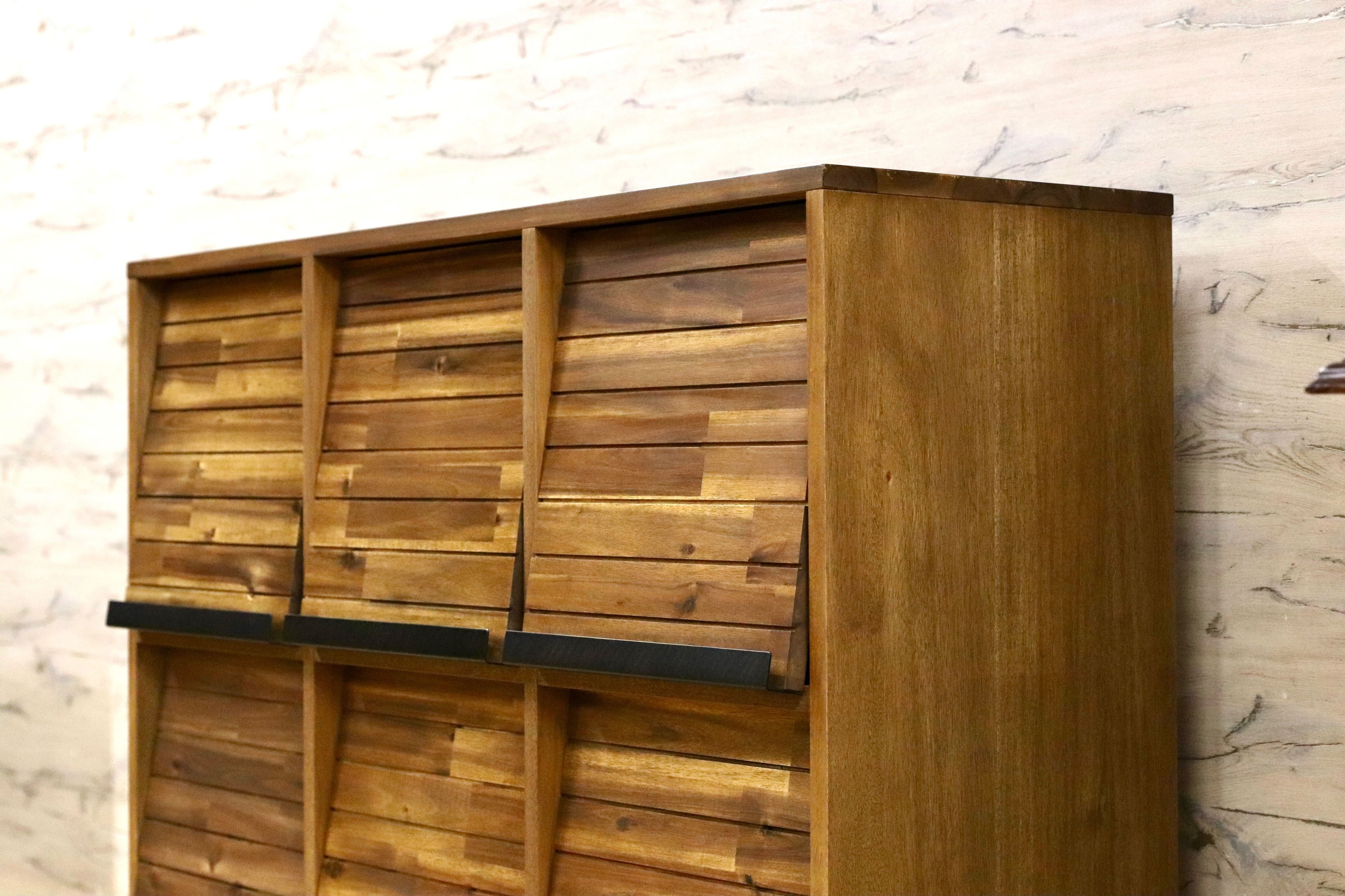 GMIK851○unico / ウニコ SWELLA スウェラ レコードラック サイドボード リビングボード アカシア材 モデルルーム展示品