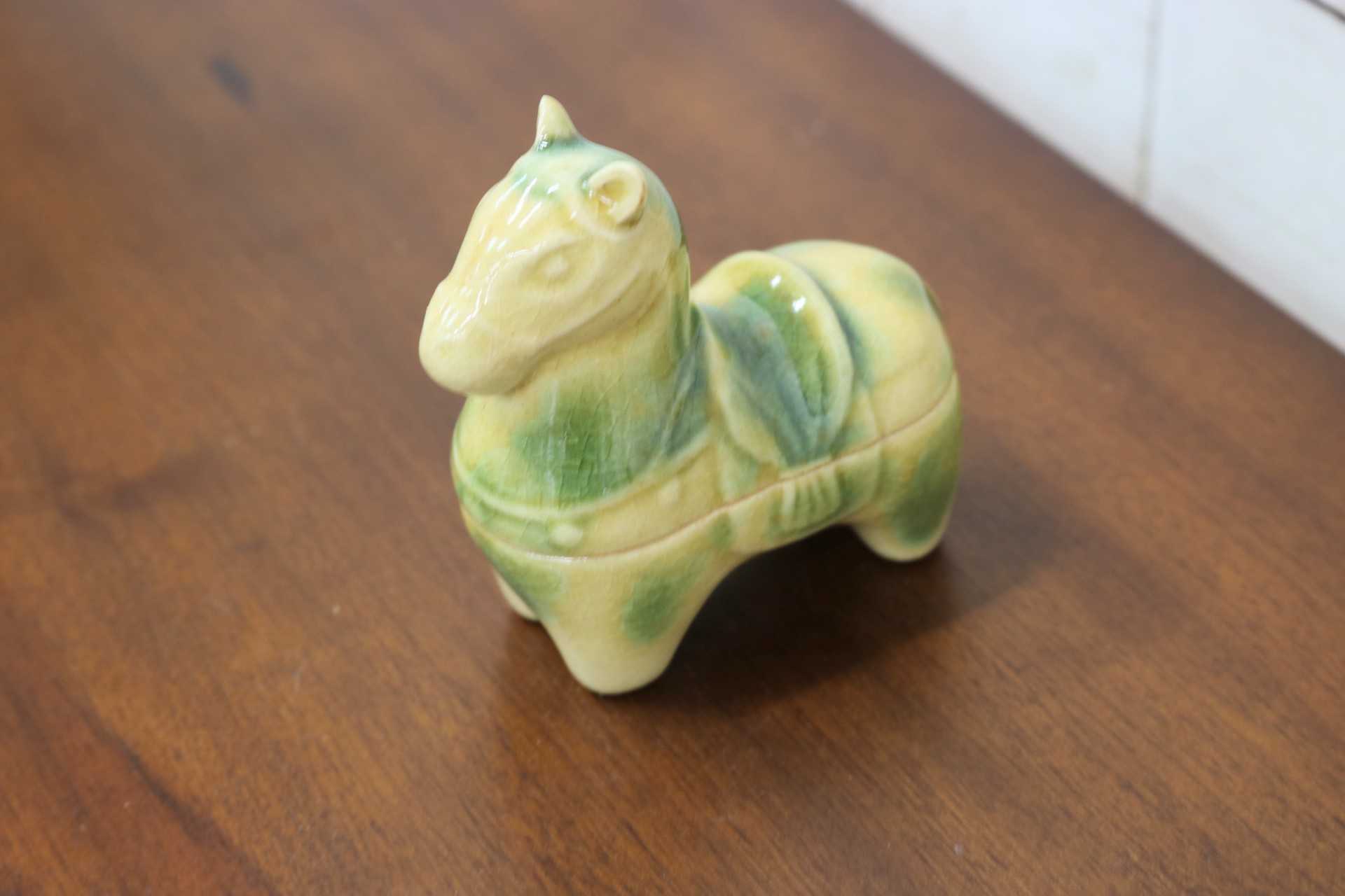 GMJK371P〇紀州焼 葵窯 二代 寒川栖豊 置物 小物入れ 茶道具 香合 馬 午 干支 縁起物 共箱 陶器 焼物