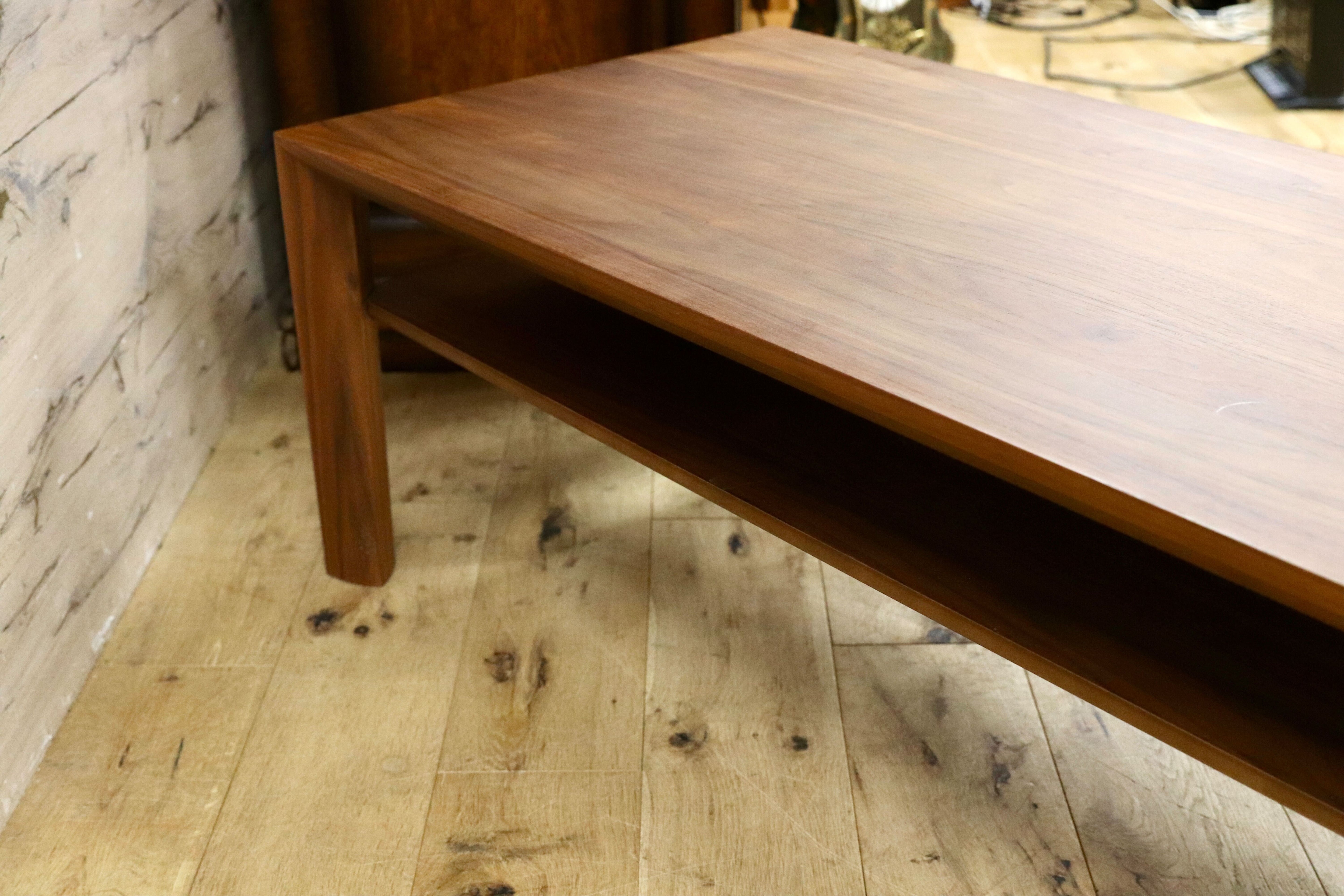 GMIK852○karimoku / カリモク TU4285 ウォールナット リビングテーブル センターテーブル コーヒーテーブル 応接机 北欧モダン 約15万