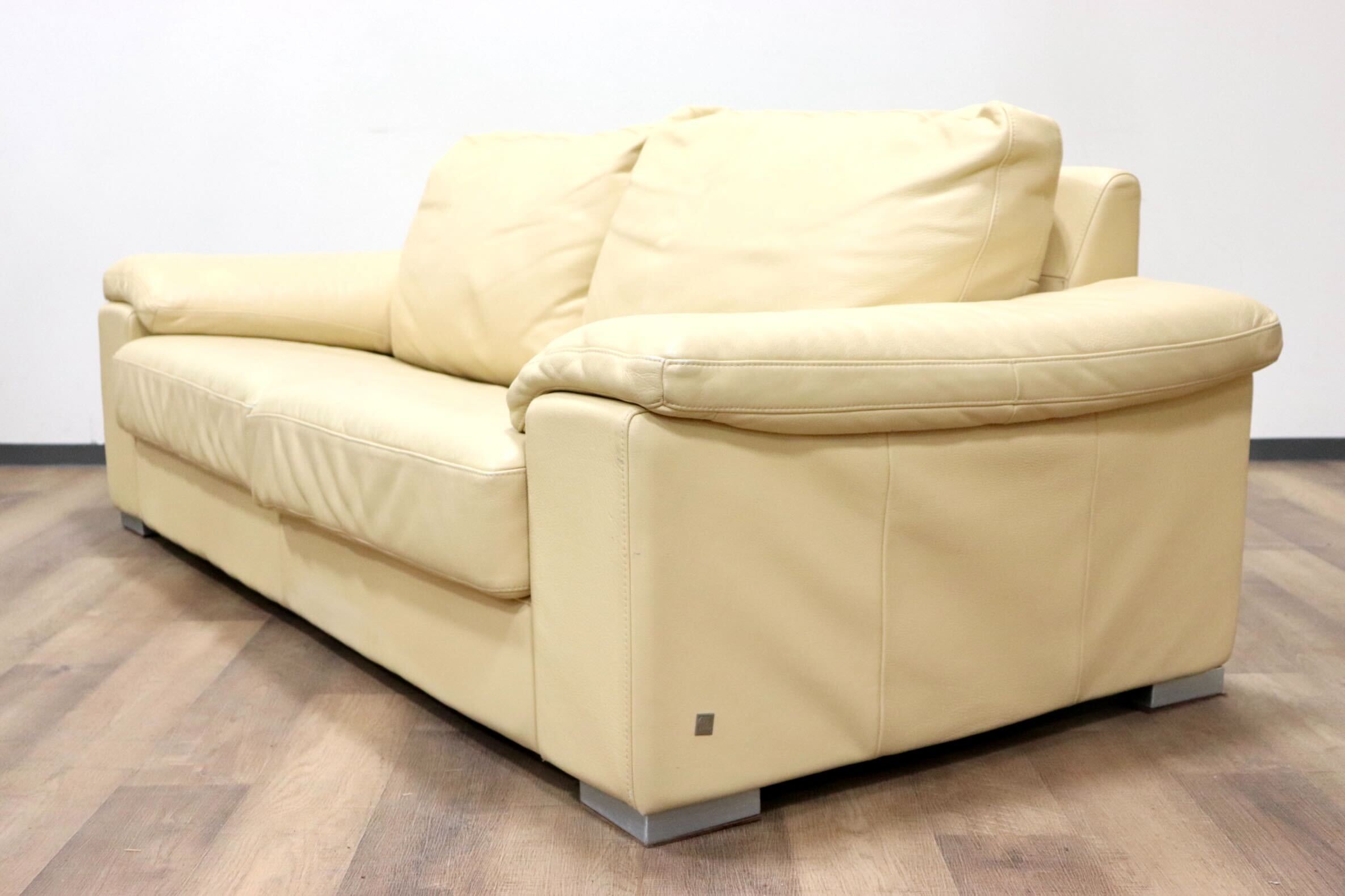 GMGH419○Gallery-M / ギャラリーエム KANAL カナル 2.5人掛けソファ ラブソファ 長椅子 本革 クリーム色 ACTUS アクタス モダン 約30万