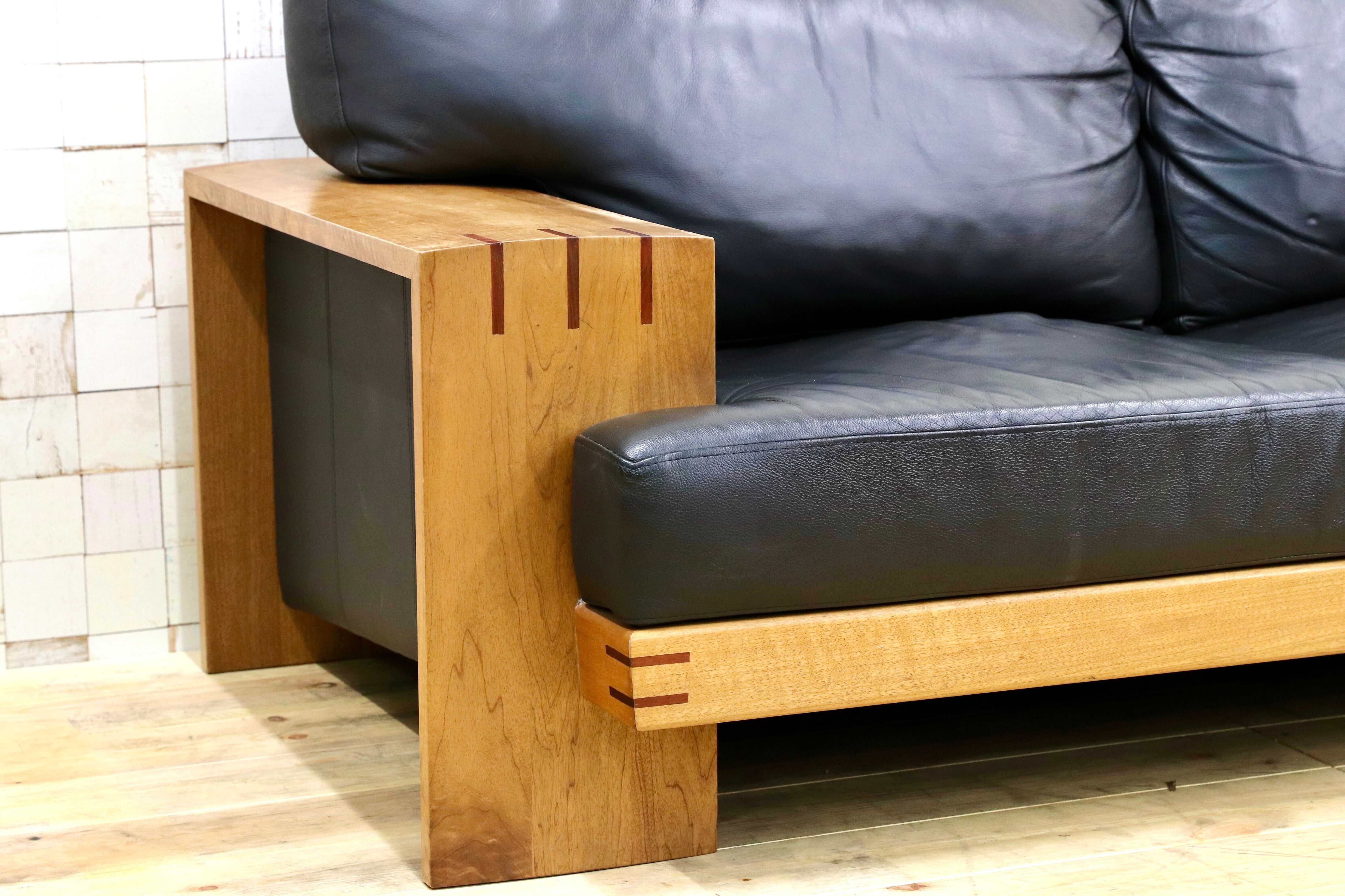 GMHO97○BOSCO / ボスコ ACTUS アクタス 2人掛けソファ ラブソファ 黒 本革 ニヤトー材 北欧スタイル 長椅子