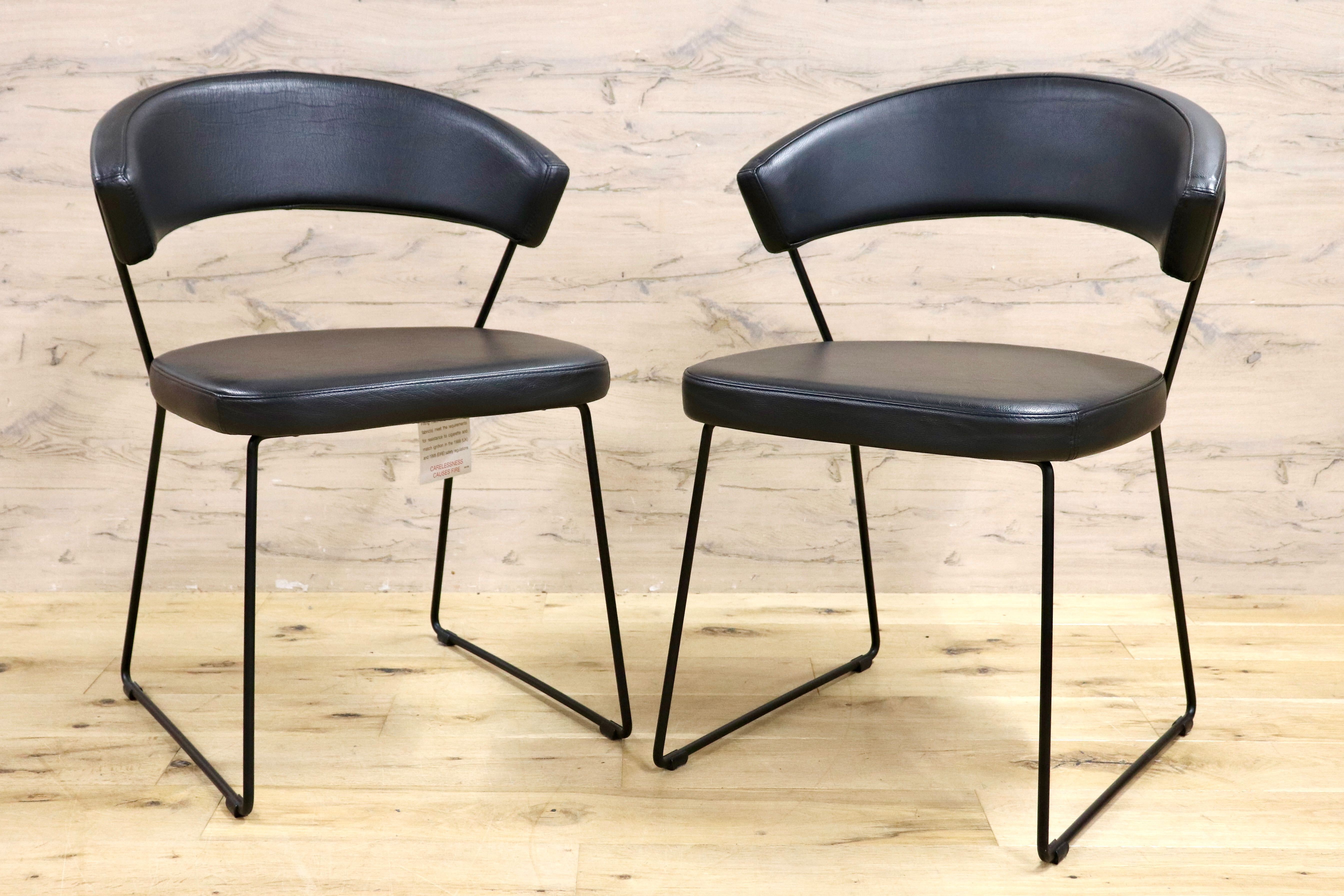 GMIS333A○Calligaris / カリガリス Connubia コヌビア New York ニューヨーク ダイニングチェア 2脚セット レザー モダン 定価約11万