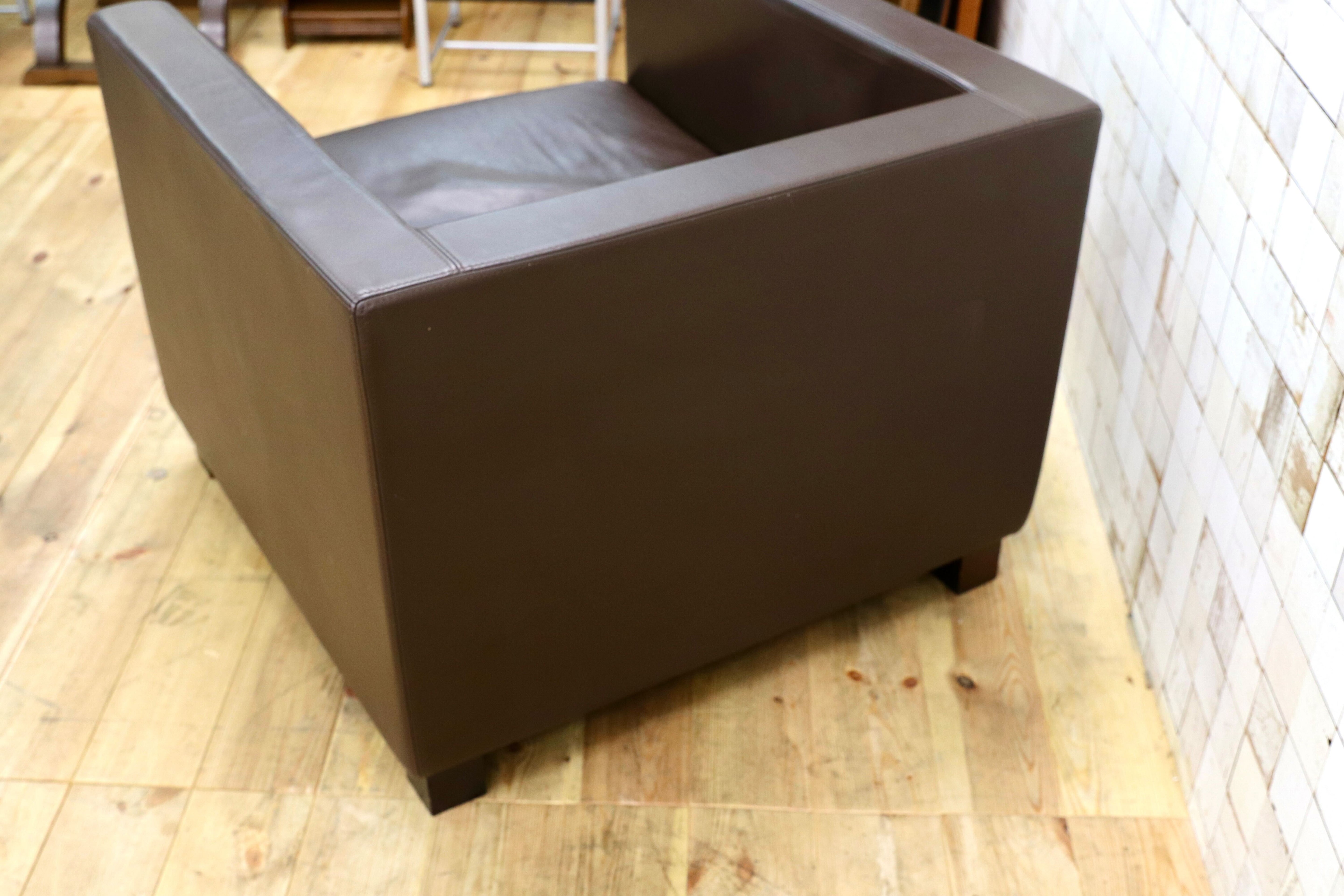GMIK410○Cassina / カッシーナ CATHERINE MEMMI カトリーヌ・メミシングルソファ 1人掛けソファ Dブラウン 本革 参考価格39~48万