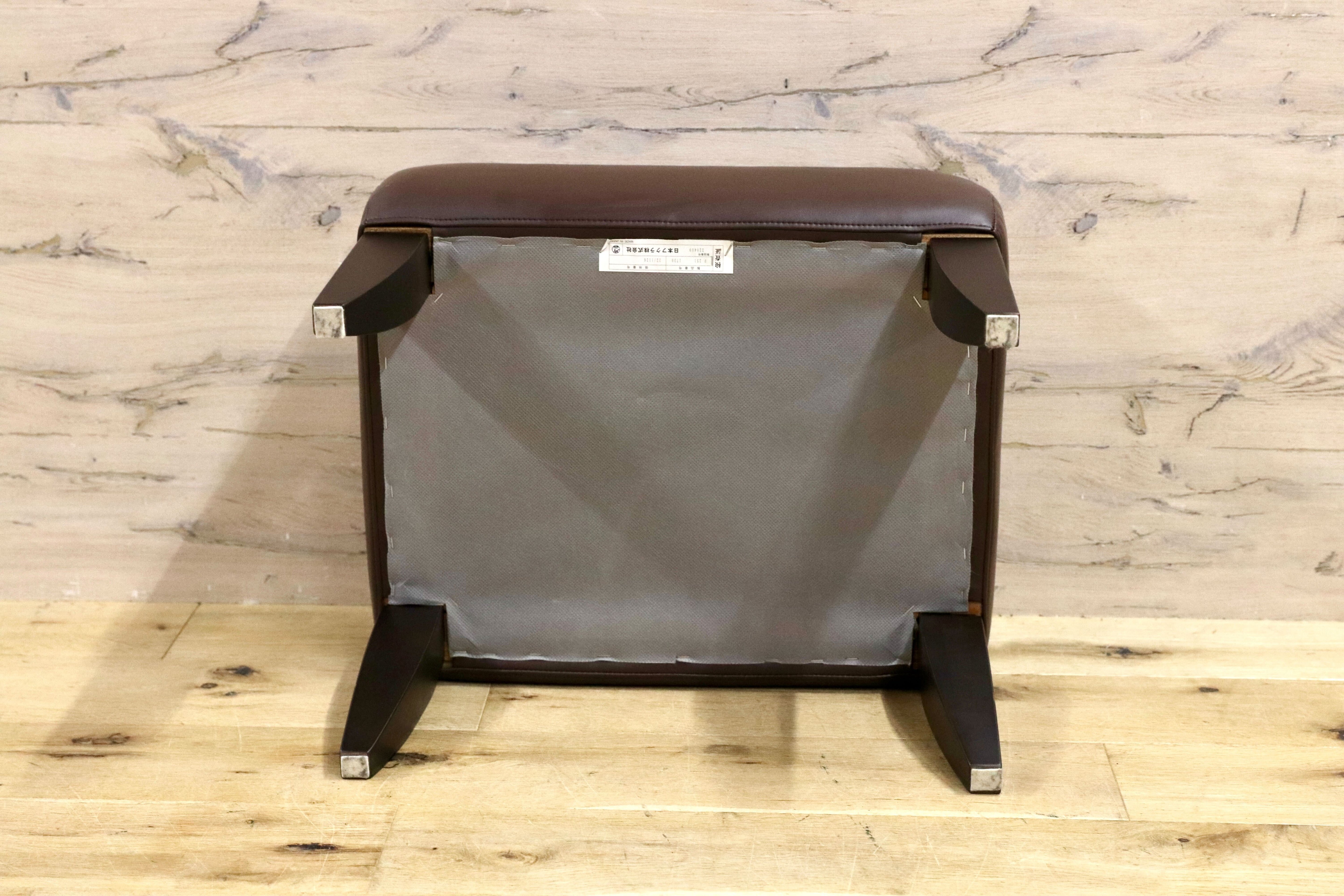 GMHK331○HUKLA / フクラ オットマン フットスツール ブラウン ソフトレザー モダン チェア 約4.5万 モデルルーム展示品