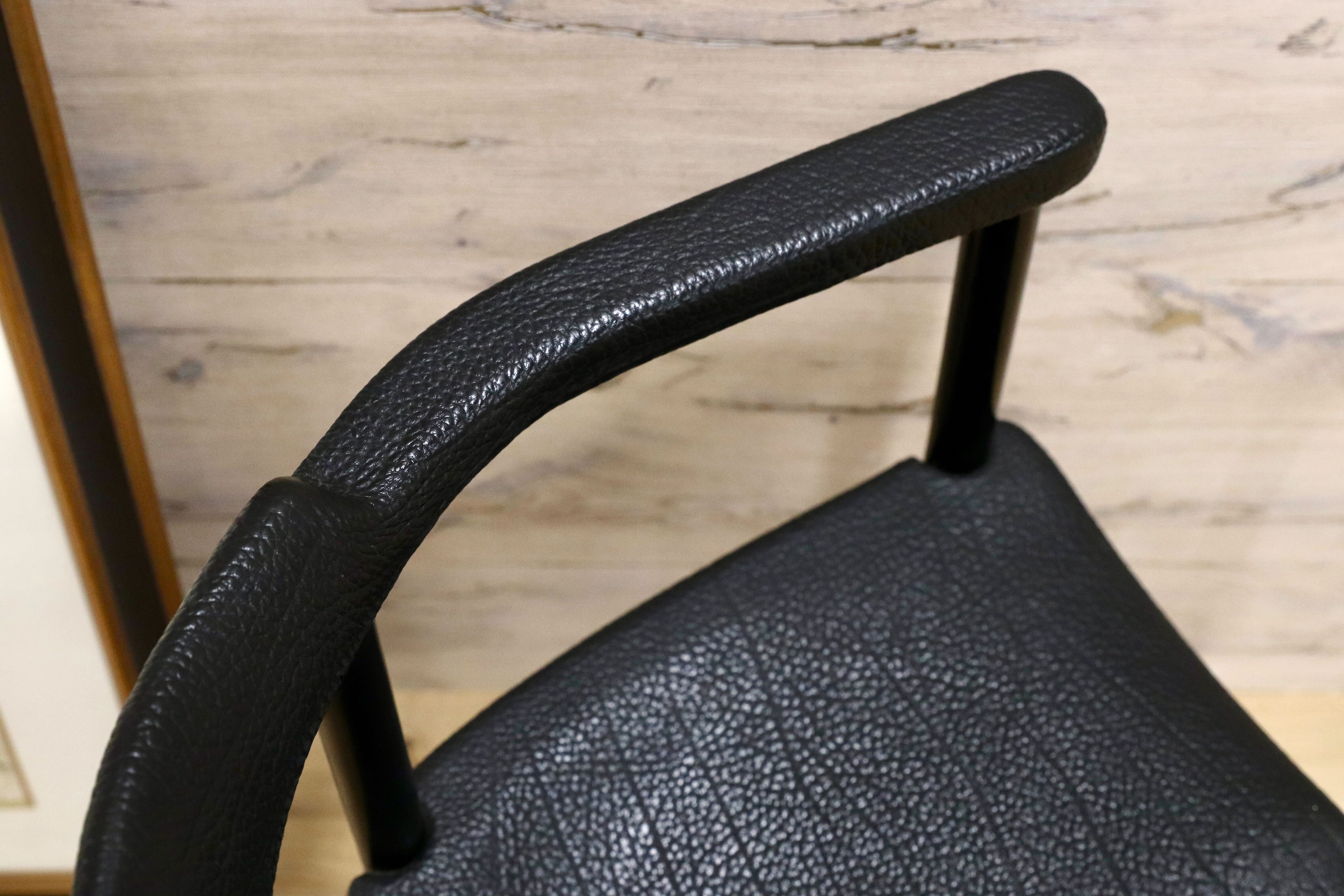 GMGK465B○レオナルド アームチェア ブラック スイス デザイナーズ家具 チェア 椅子 INTER-DECOR取扱い 検)Cassina Strassle Collection