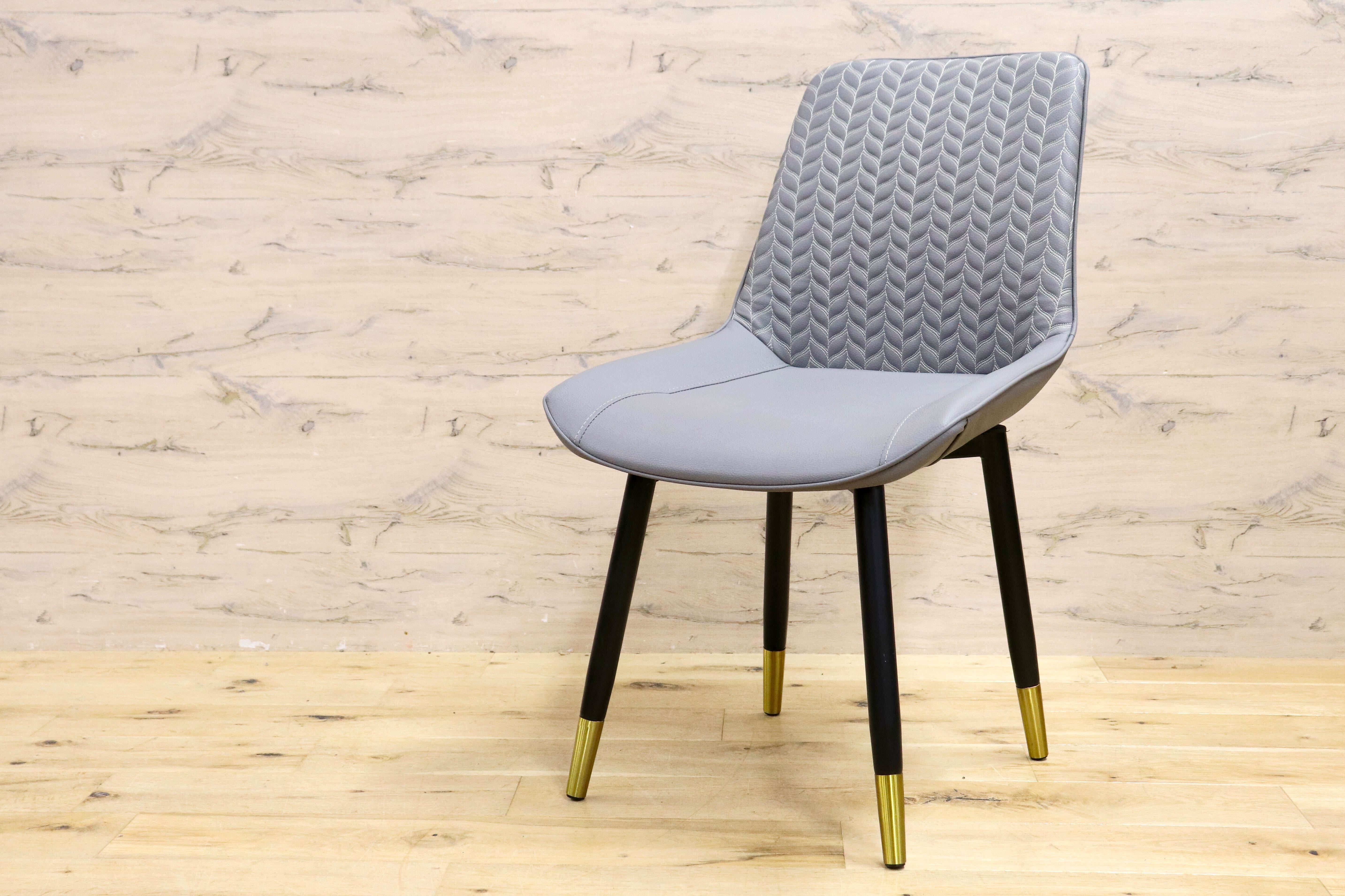 GMIS334B○モダン ダイニングチェア アームレスチェア 椅子 食卓椅子 レザー 本革 ナチュラル シンプル スタイリッシュ 展示品