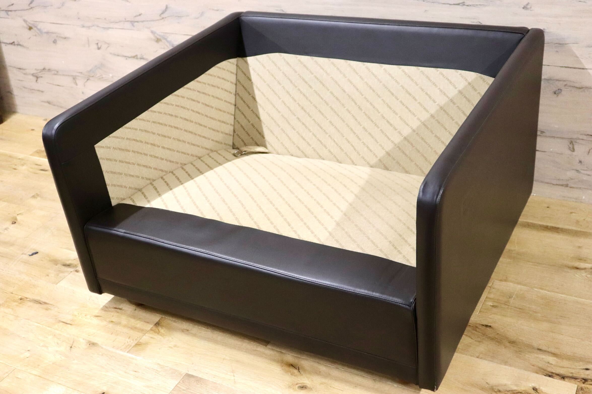 GMHN201A○PoltronaFrau / ポルトローナフラウ 1人掛けソファ シングルソファ イタリア製 総革 ダークブラウン IDC大塚家具 定価約150万