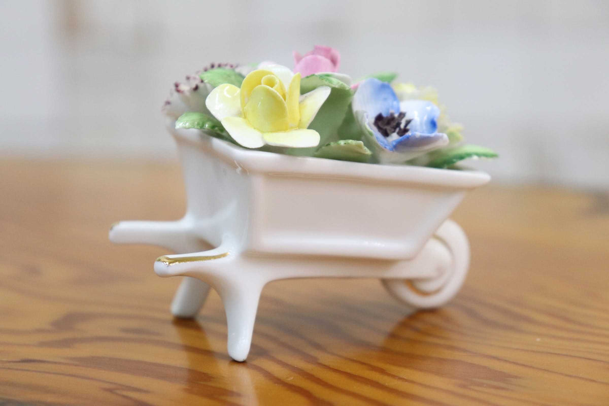 GMJO137K◯Royal Doulton / ロイヤルドルトン 陶花 手押し車 花車 置物 オブジェ 陶器 インテリア フラワー 英国 ヴィンテージ 美品