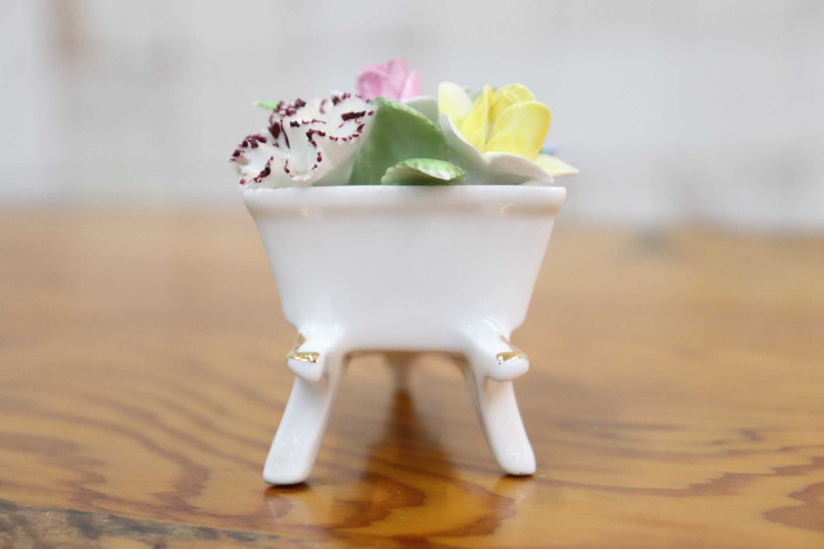 GMJO137K◯Royal Doulton / ロイヤルドルトン 陶花 手押し車 花車 置物 オブジェ 陶器 インテリア フラワー 英国 ヴィンテージ 美品