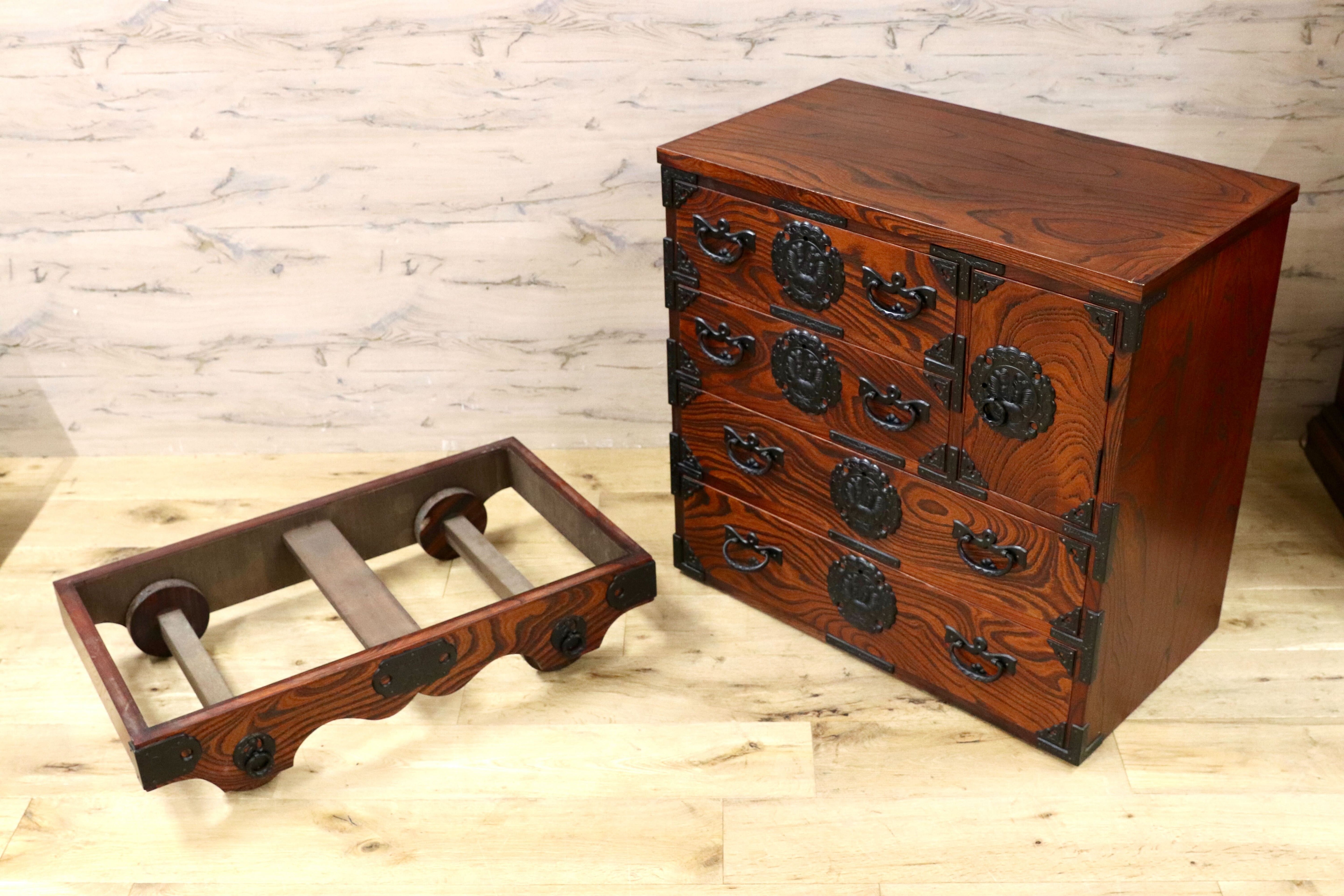 GMIH397○岩谷堂箪笥 車箪笥 サイドボード リビングボード 整理箪笥 和家具 欅材 アンティーク レトロ 時代箪笥