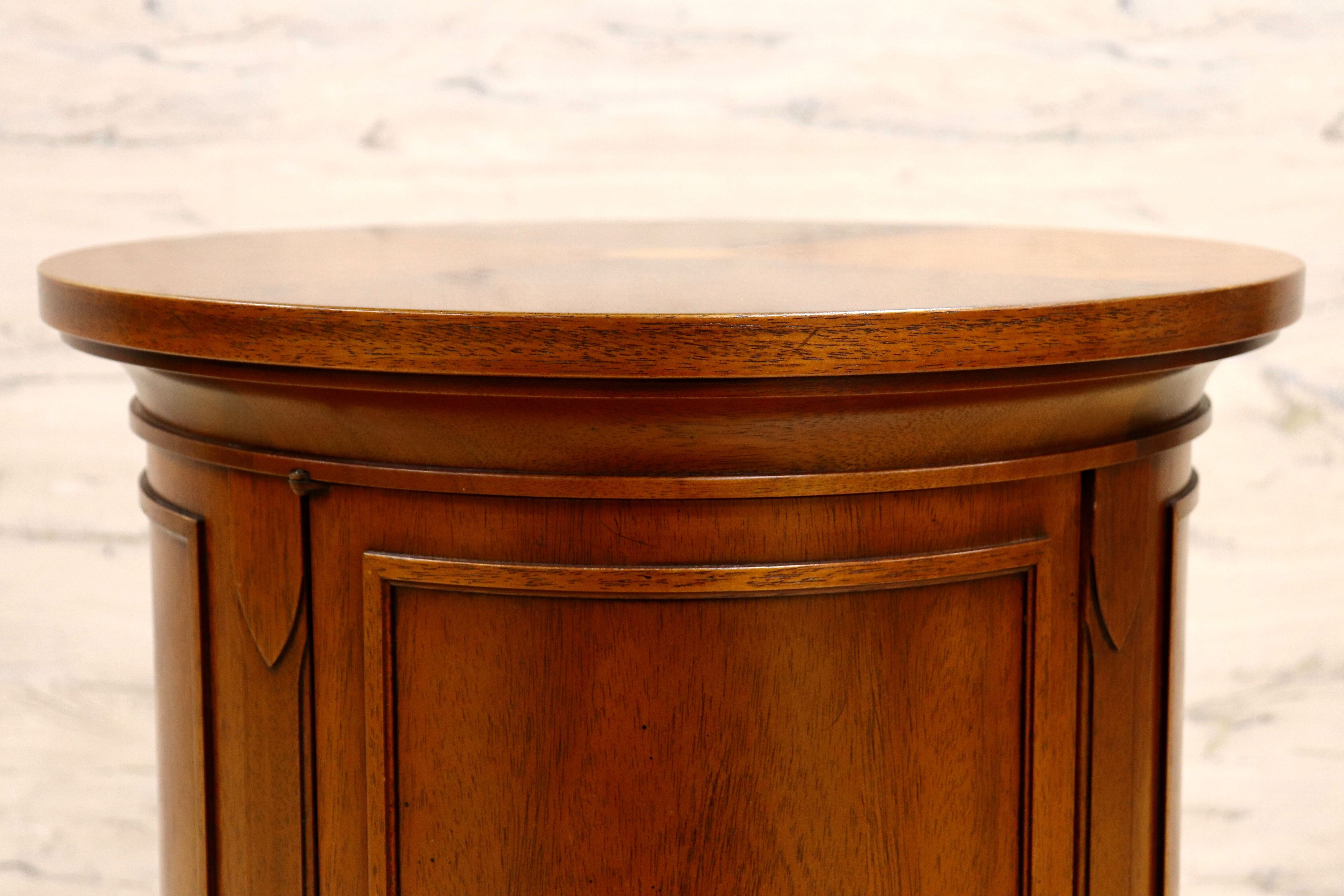 GMIK668A○DREXEL HERITAGE / ドレクセルヘリテイジ TRIUNE トライユン ドラムテーブル サイドテーブル 飾り台 クラシック ヴィンテージ