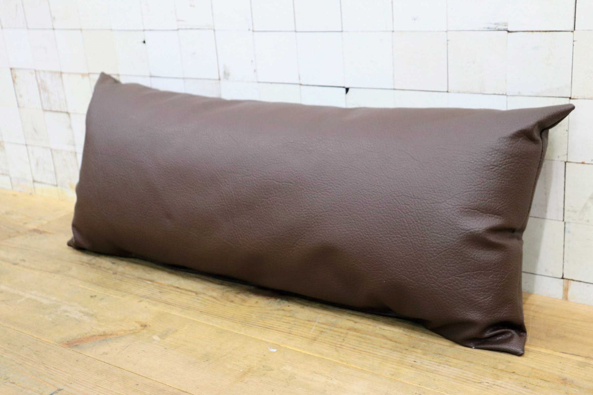 GMJK124◯IDC大塚家具 クッション ロングクッション 長方形 ブラウン 合皮 インテリア モダン 展示品