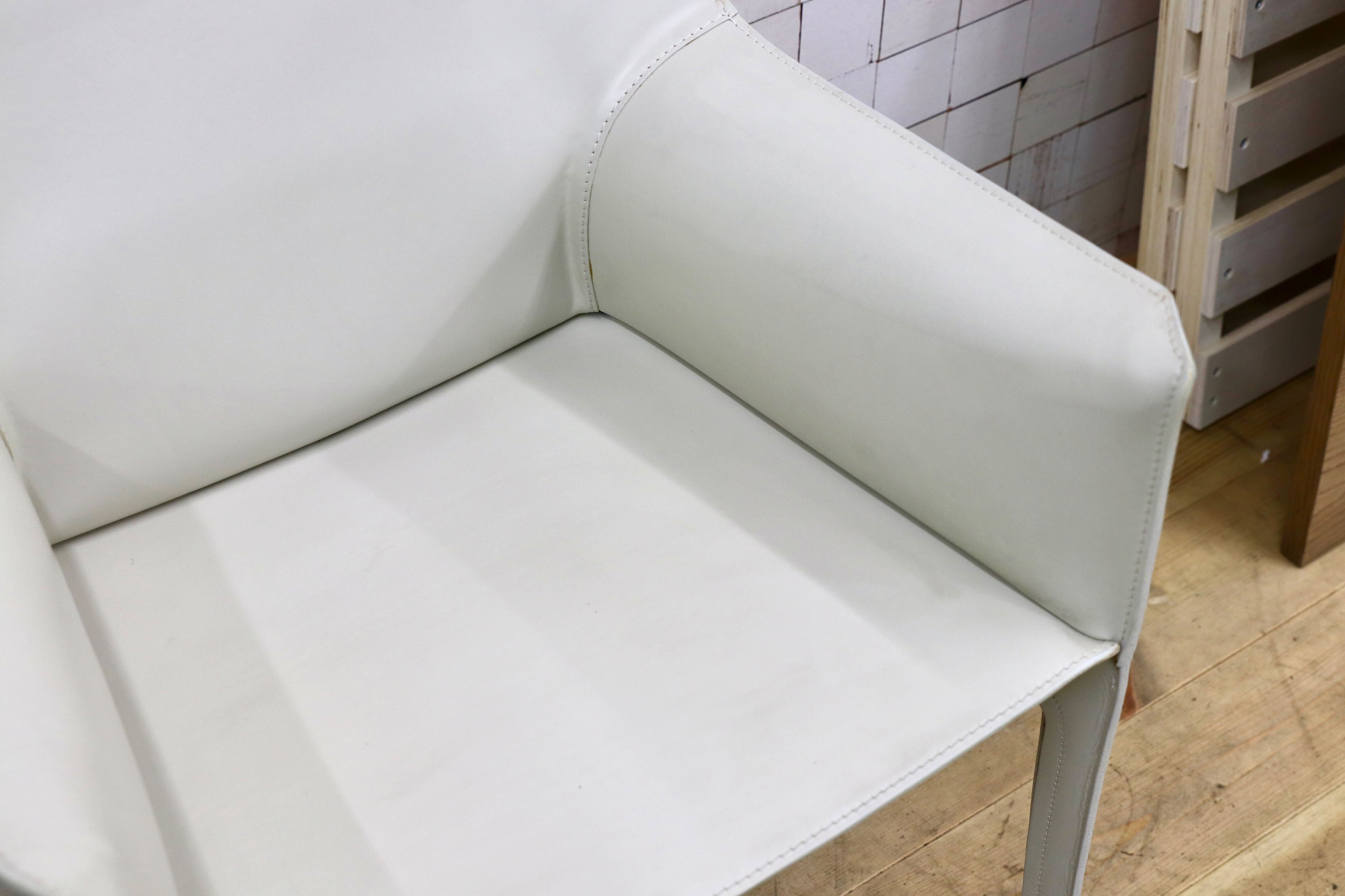 GMIO74A○Cassina / カッシーナ 413 CAB キャブアームチェア マリオ・ベリーニ 椅子 マットアイボリー レザー イタリアモダン 定価50.6万