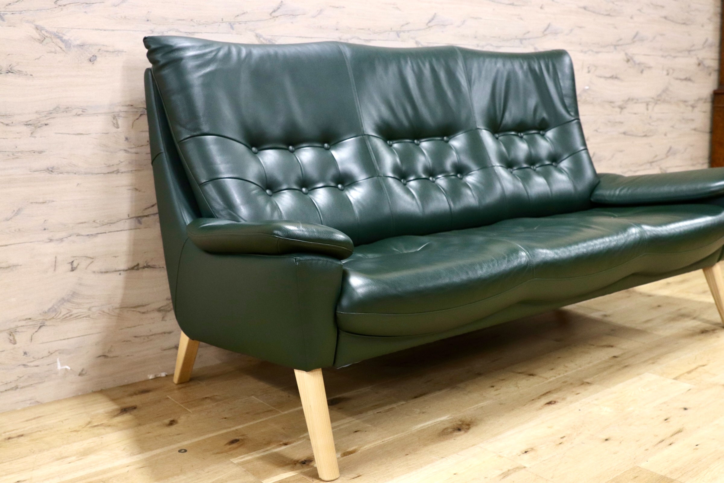 GMJK208○ASAHI / アサヒ ISM イズム 3人掛けソファ トリプルソファ 北欧スタイル 前面本革 グリーン 国産家具 定価約25万円